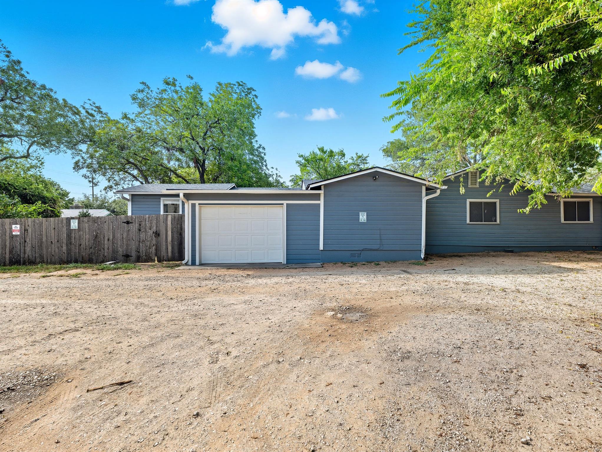 2205 Coleto St, Austin, TX 78722