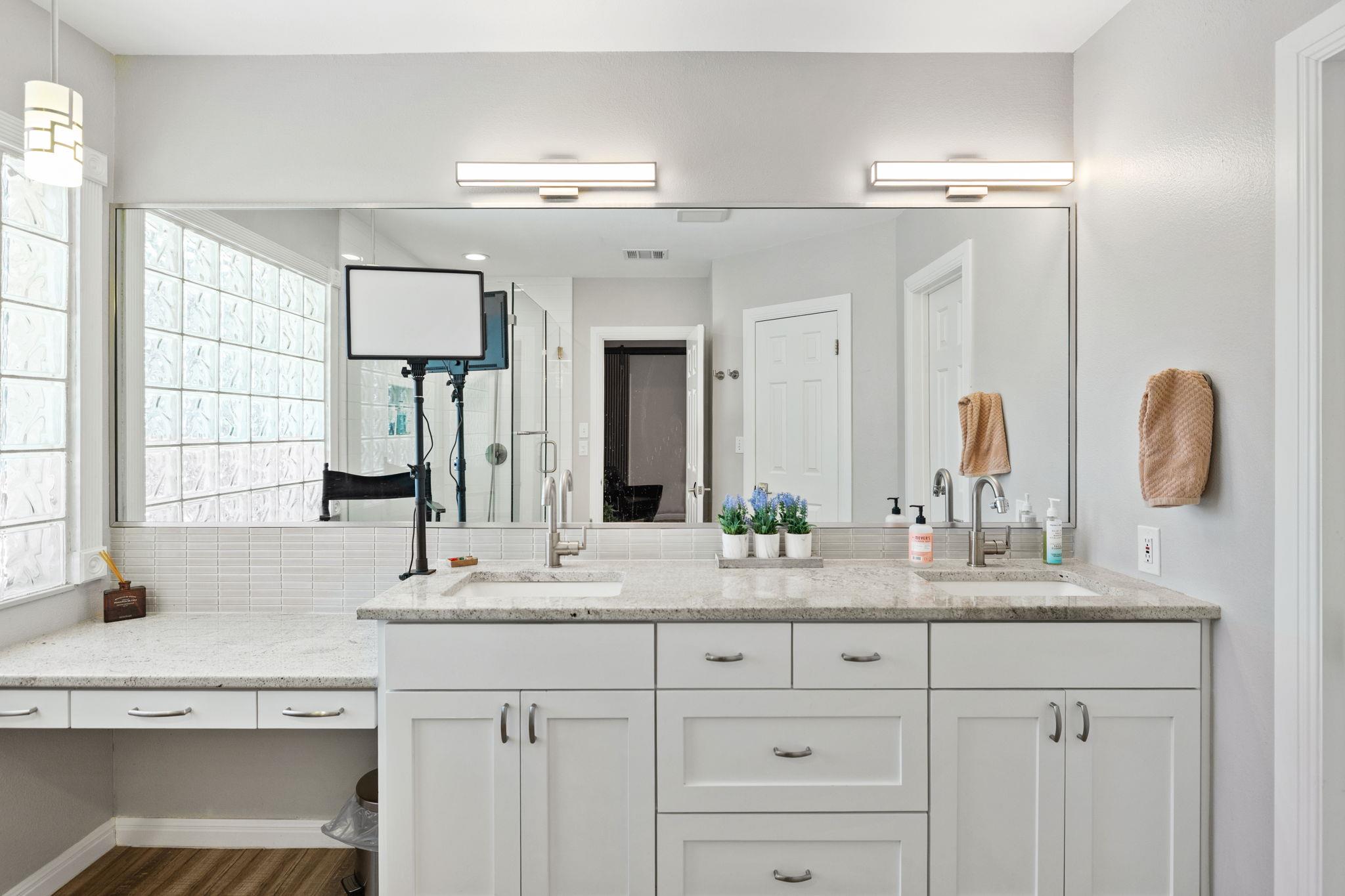 103 Ajuga Ct, Lakeway, TX 78734