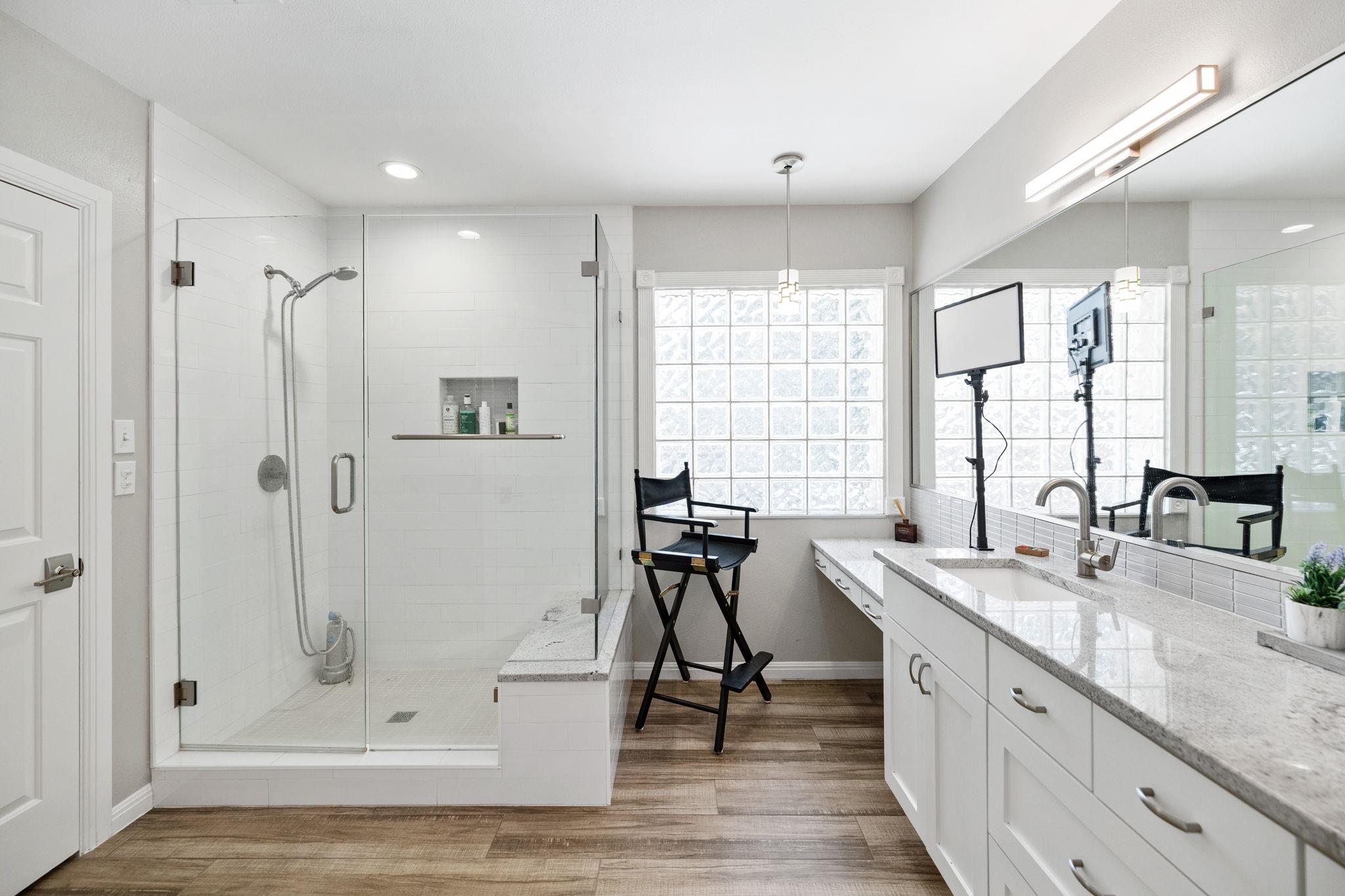 103 Ajuga Ct, Lakeway, TX 78734