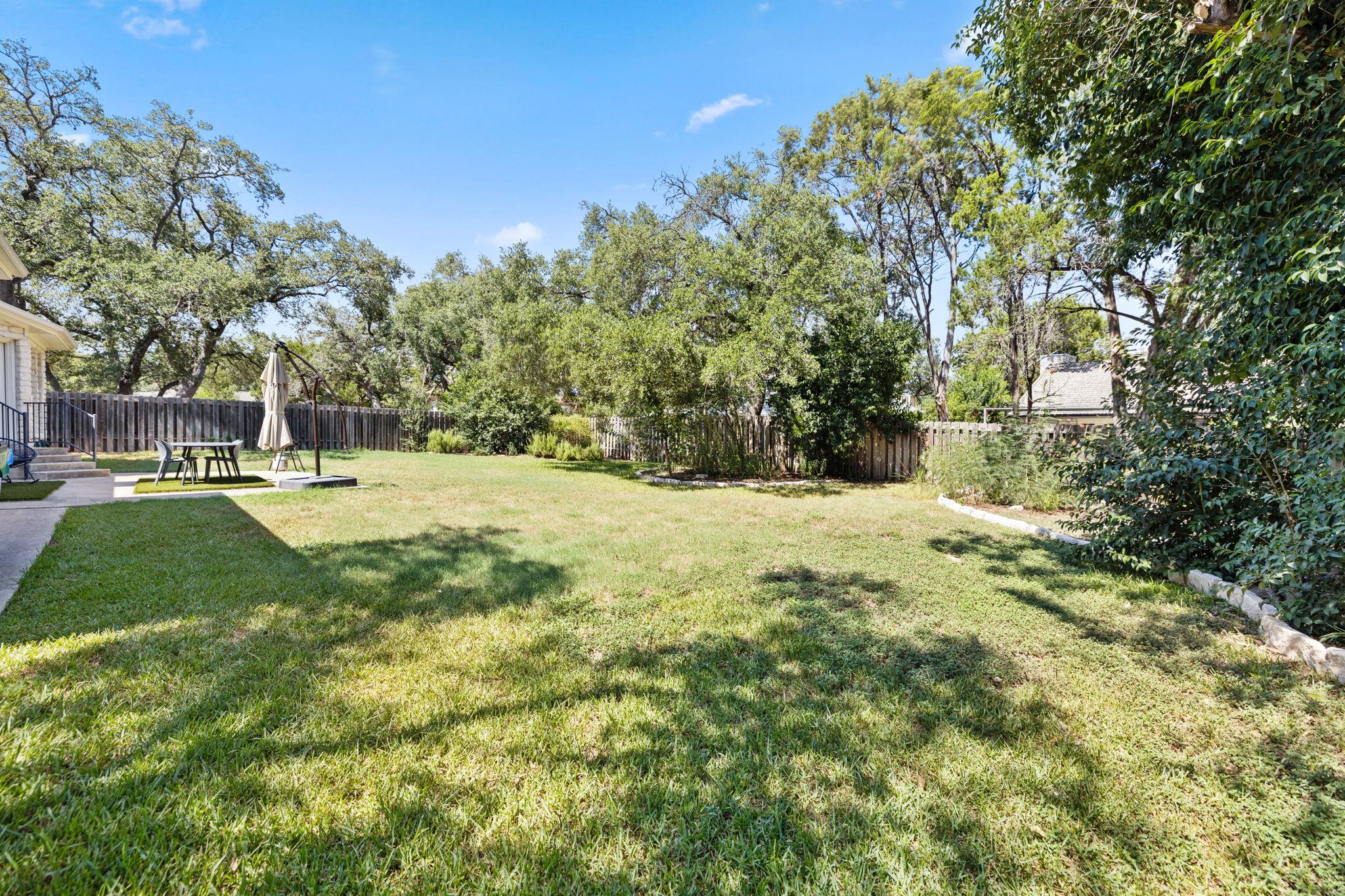 103 Ajuga Ct, Lakeway, TX 78734