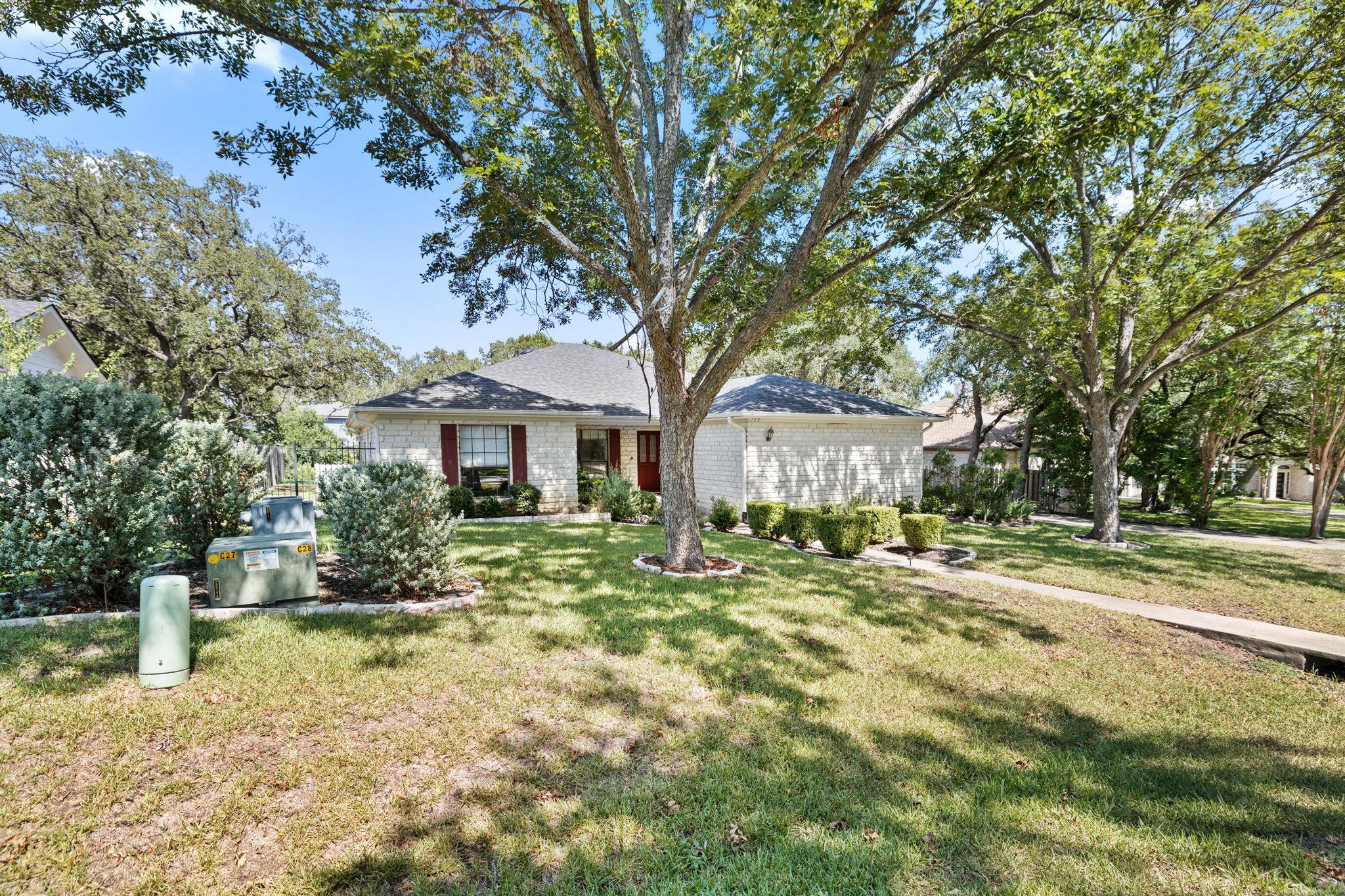 103 Ajuga Ct, Lakeway, TX 78734