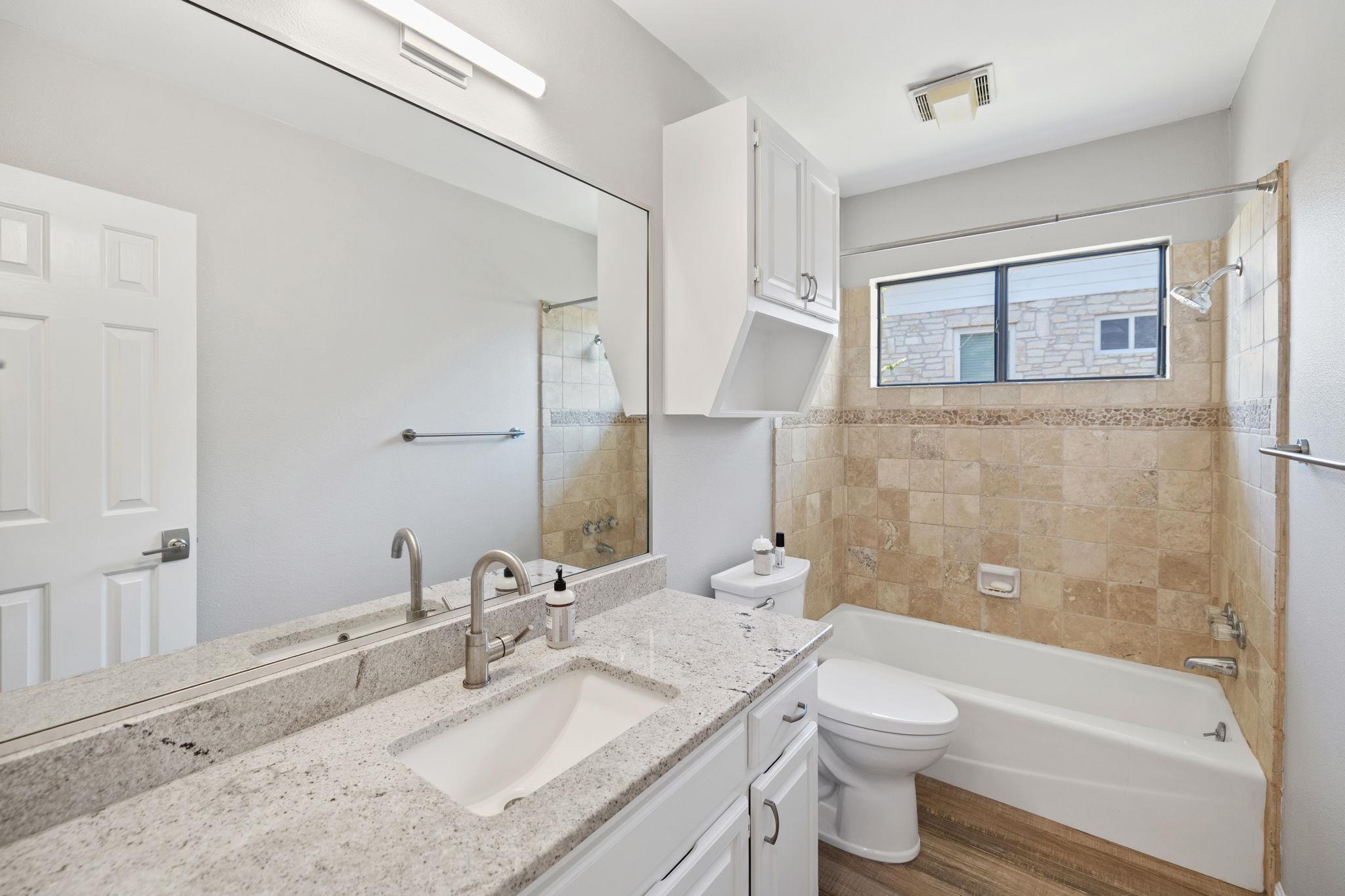 103 Ajuga Ct, Lakeway, TX 78734