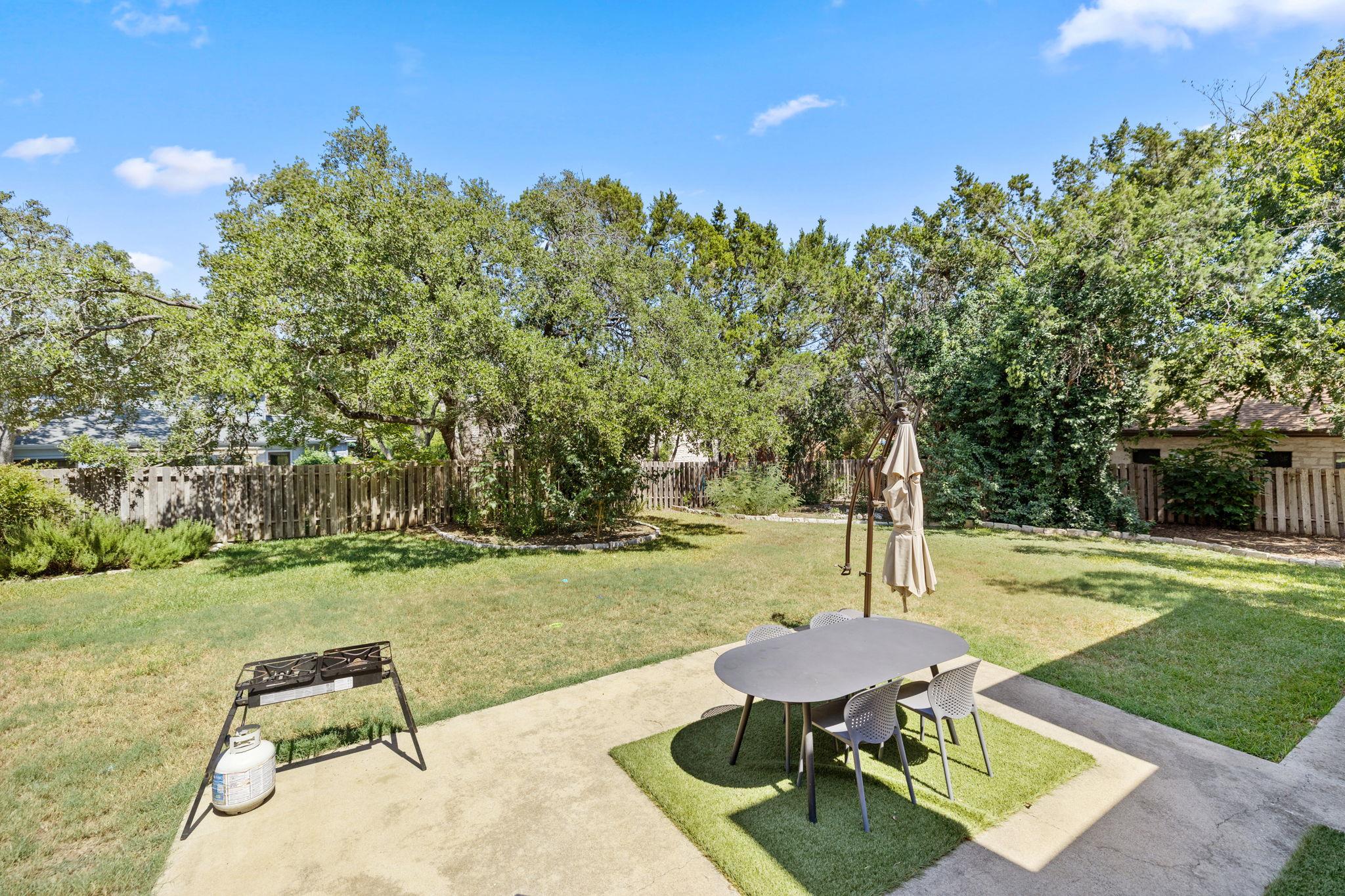 103 Ajuga Ct, Lakeway, TX 78734