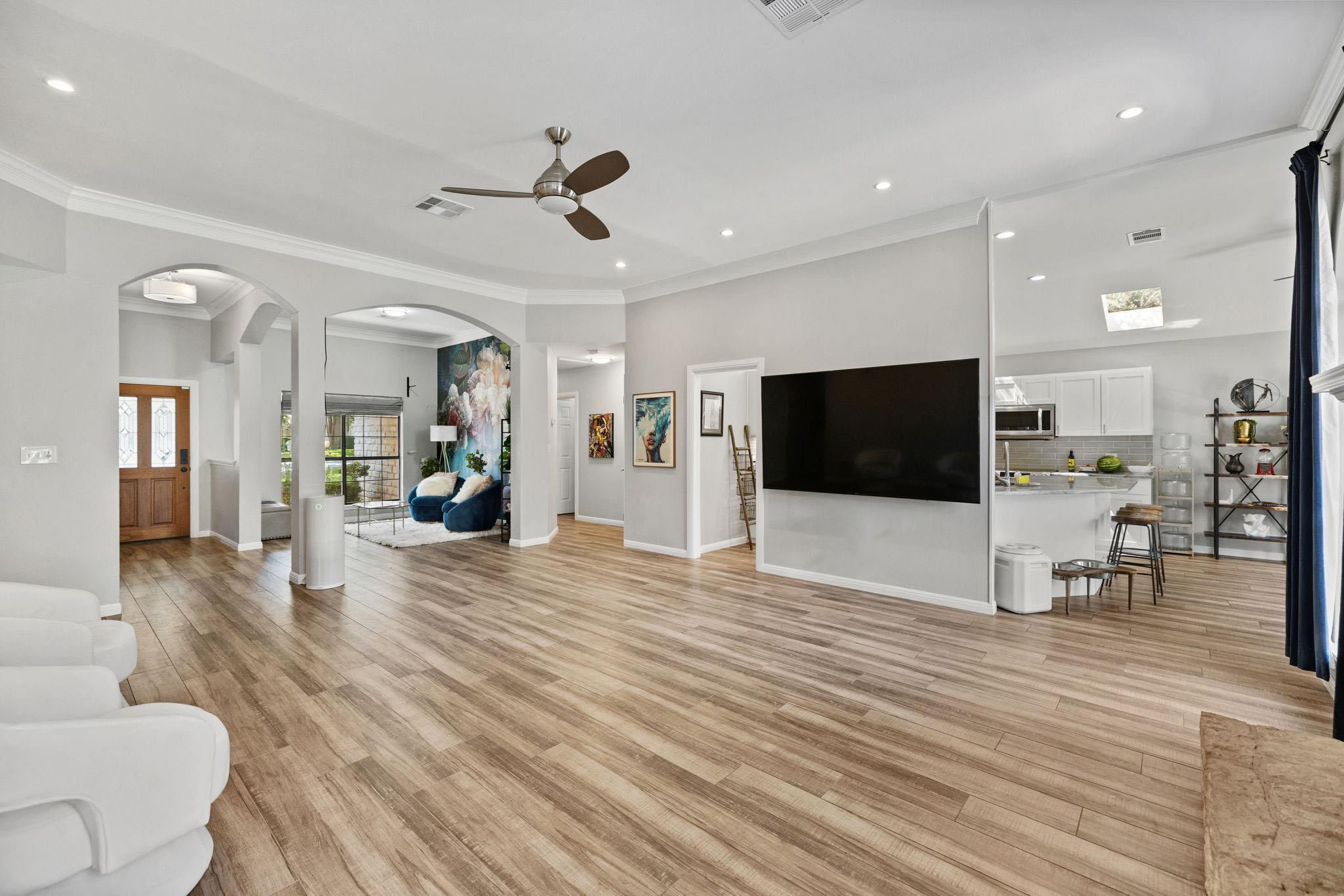 103 Ajuga Ct, Lakeway, TX 78734