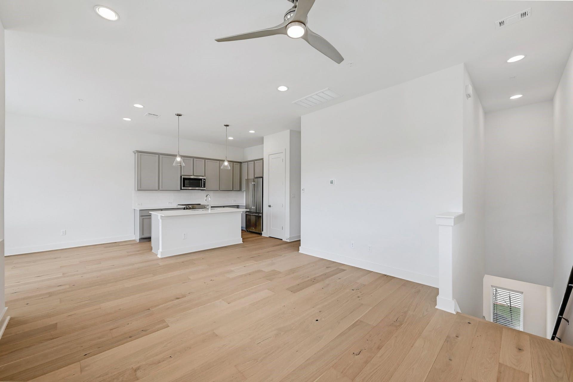 2050 Lohmans Spur # 1801, Lakeway, TX 78734