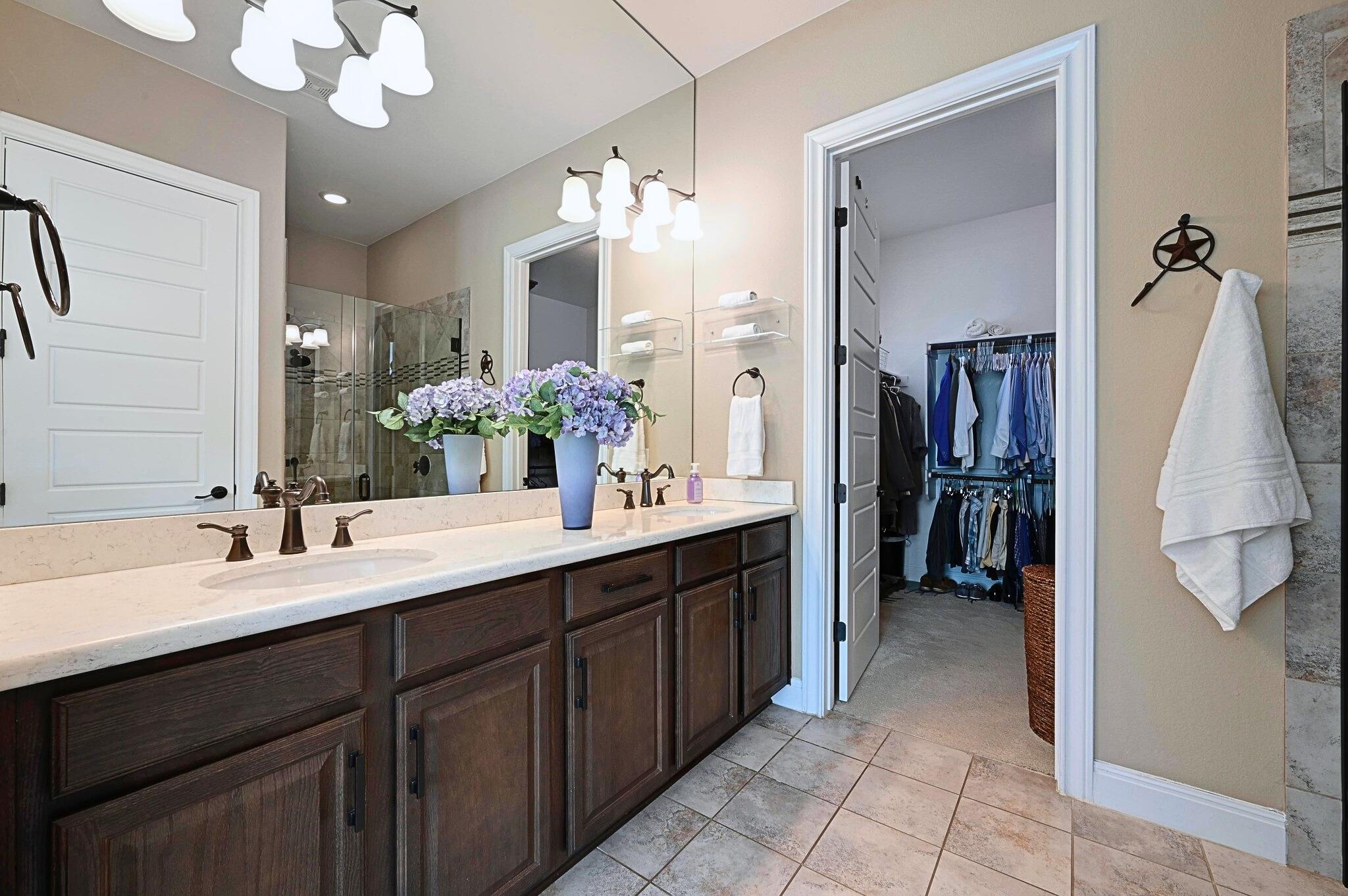 114 Hazelnut Ct, Driftwood, TX 78619