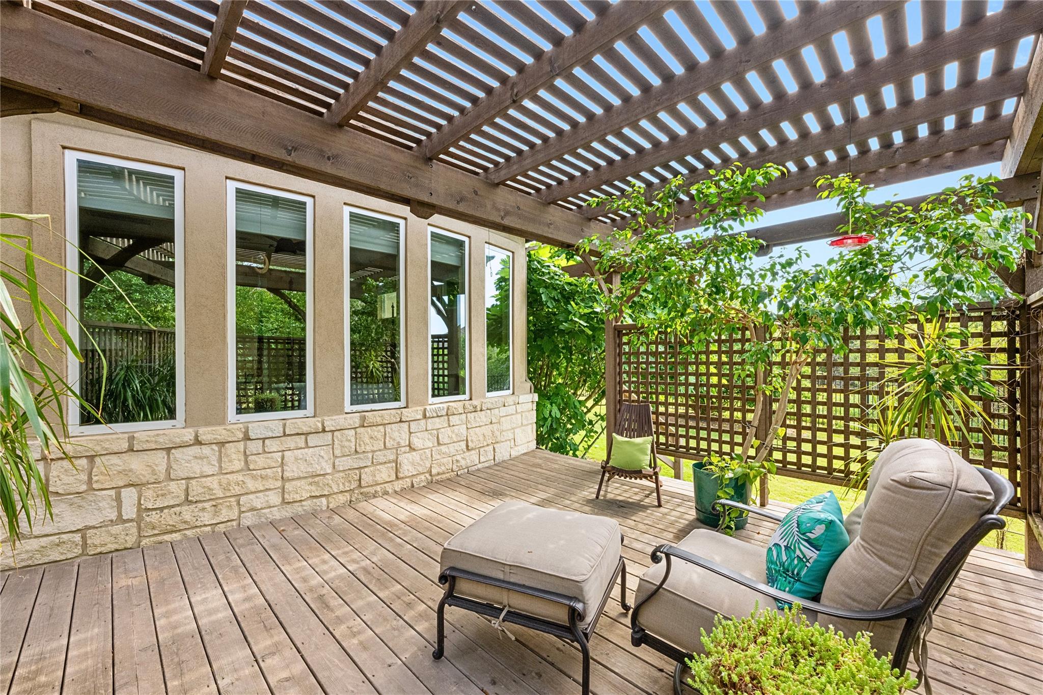 114 Hazelnut Ct, Driftwood, TX 78619