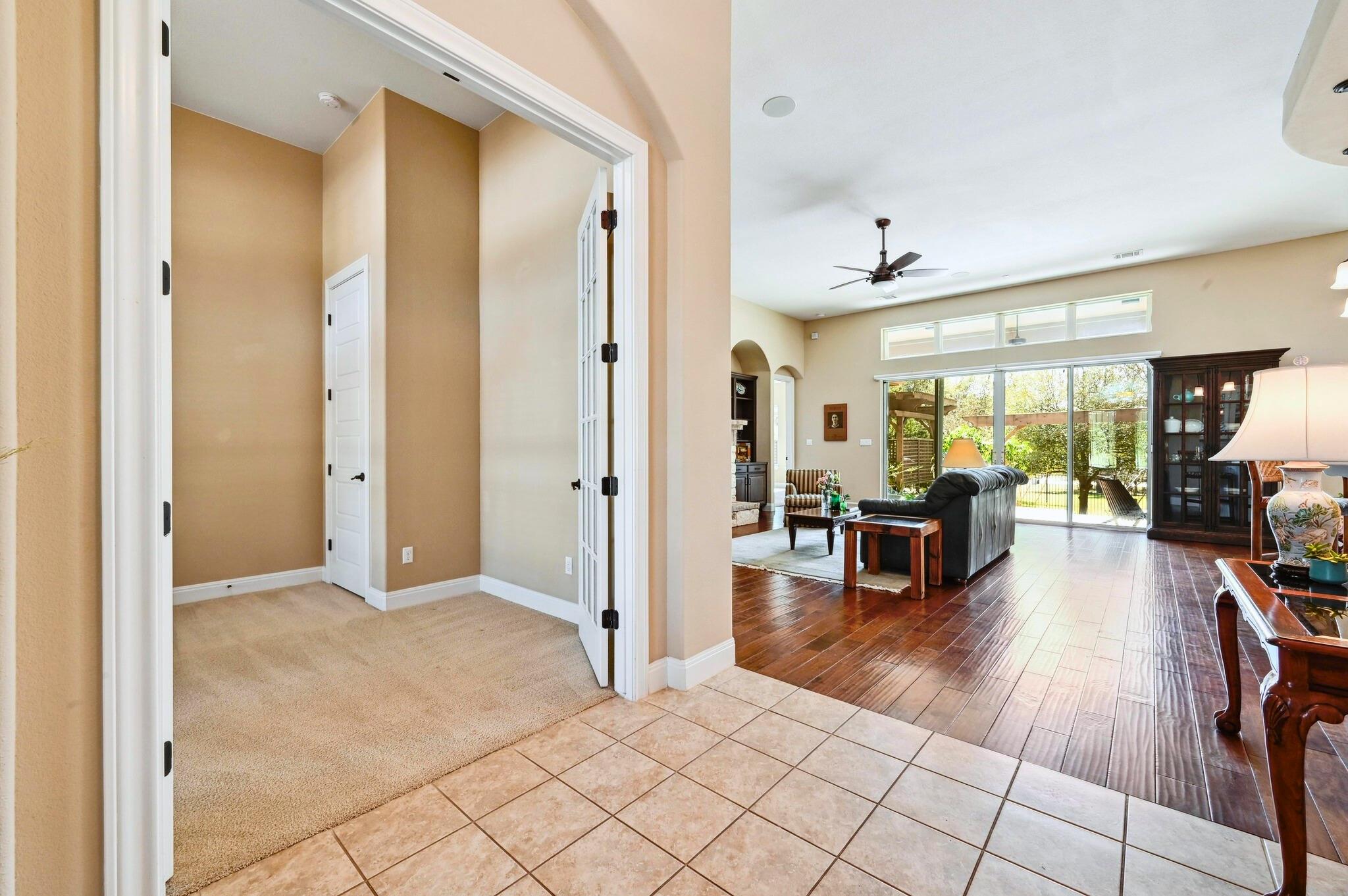 114 Hazelnut Ct, Driftwood, TX 78619