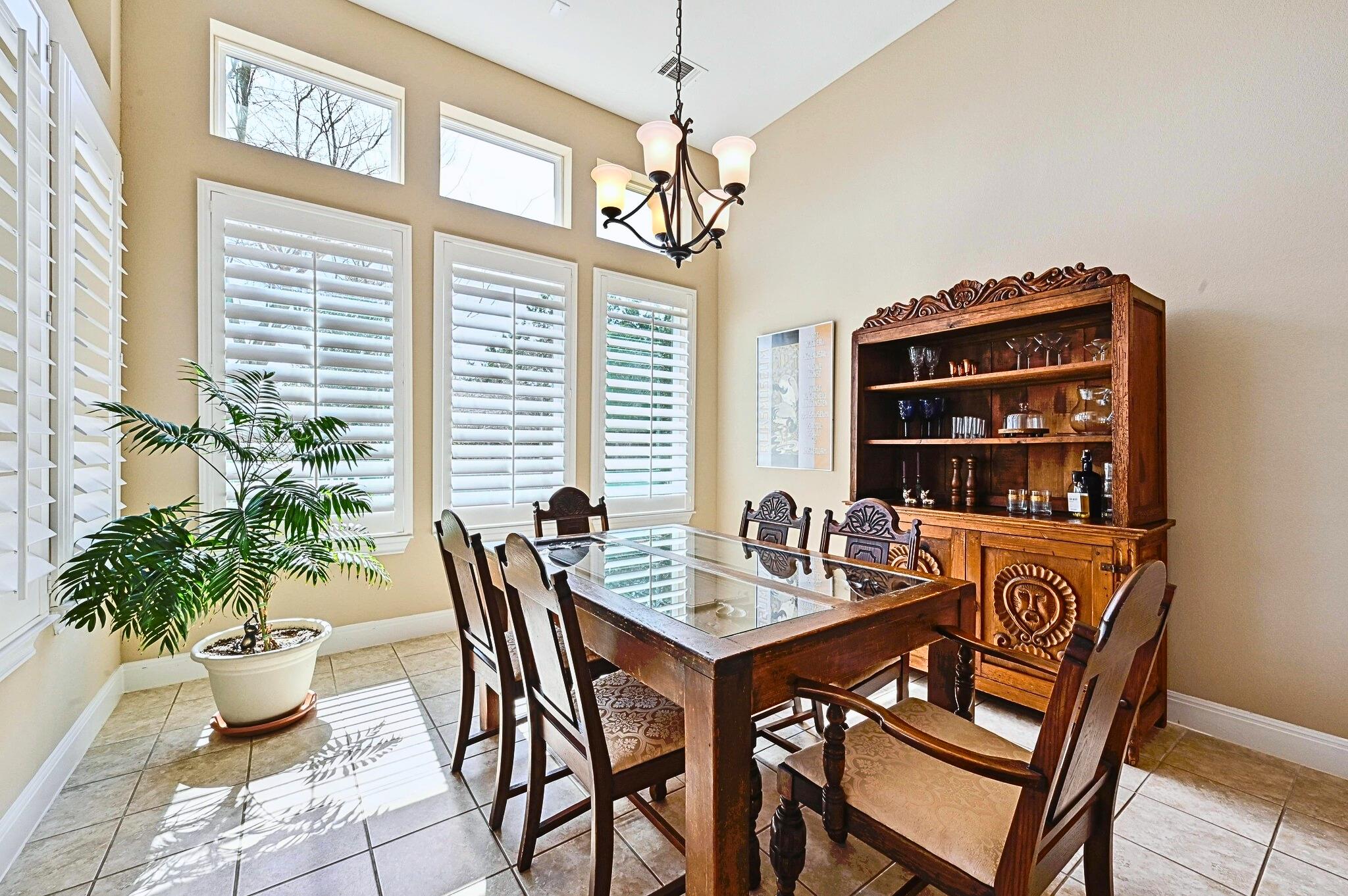 114 Hazelnut Ct, Driftwood, TX 78619