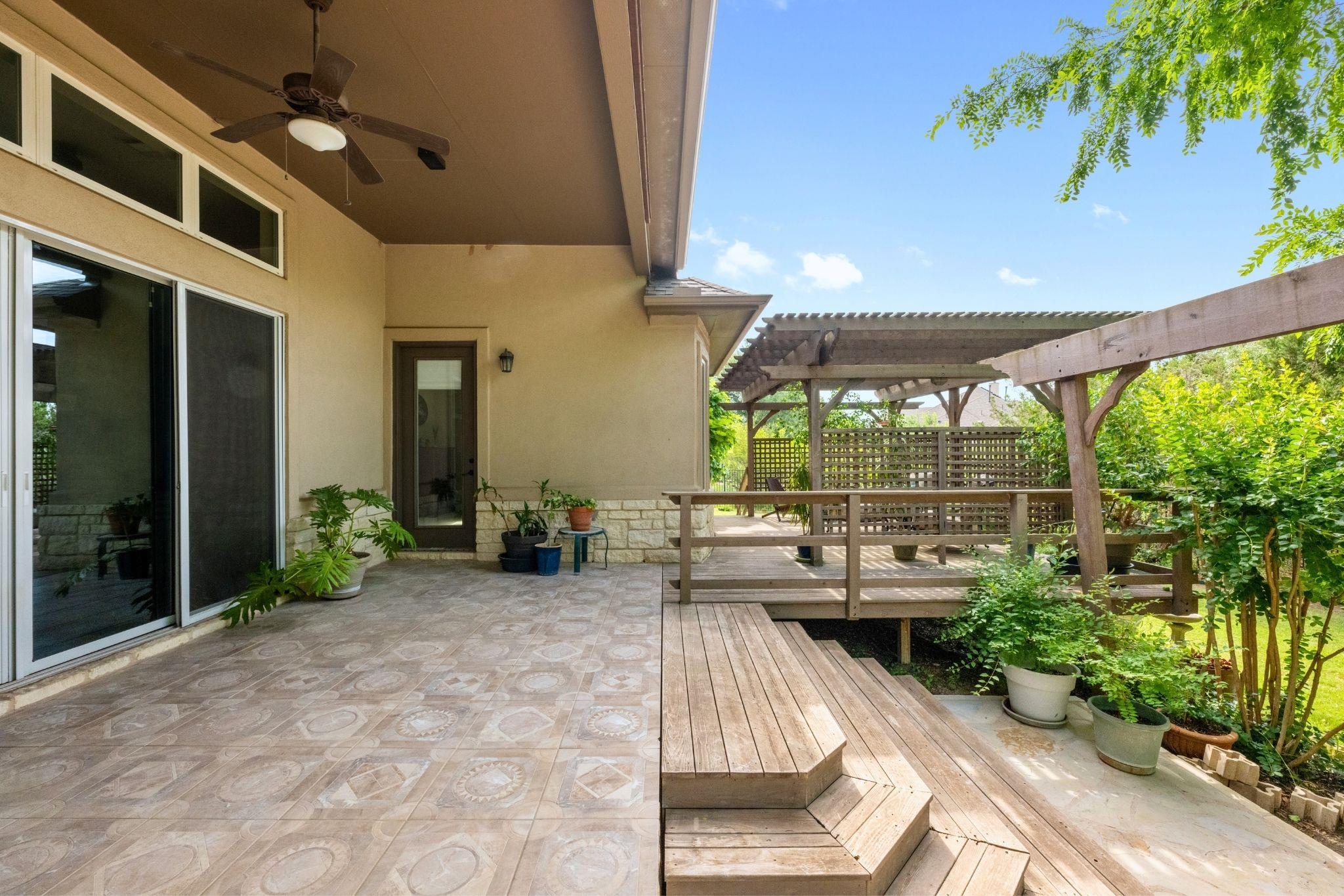 114 Hazelnut Ct, Driftwood, TX 78619