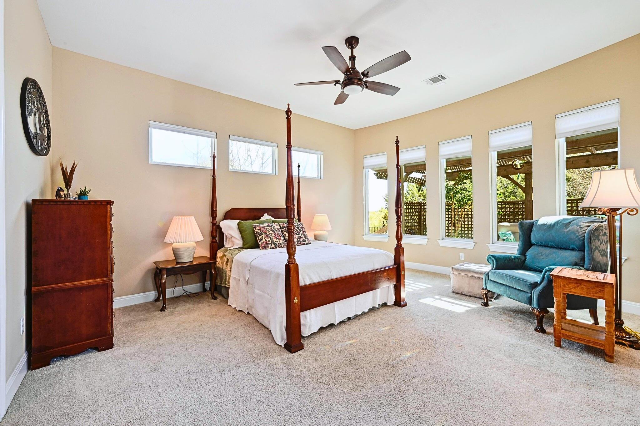 114 Hazelnut Ct, Driftwood, TX 78619