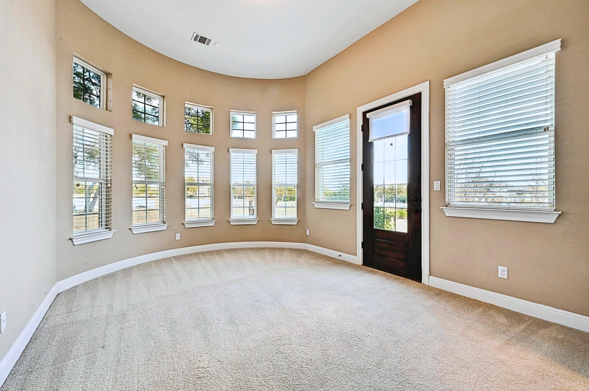 114 Hazelnut Ct, Driftwood, TX 78619