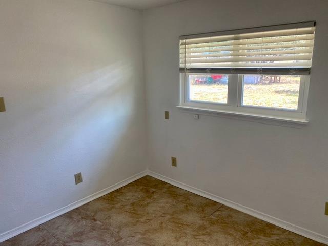 403 Kruse Loop, Lakehills, TX 78063