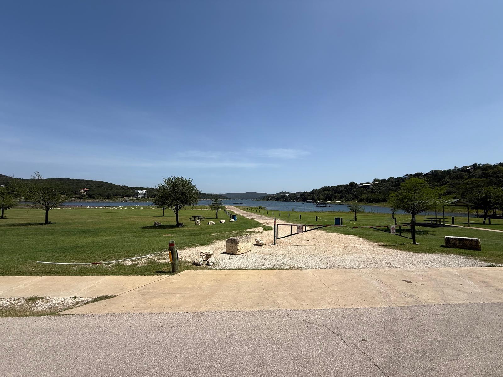 10304 Lakeside Dr, Jonestown, TX 78645