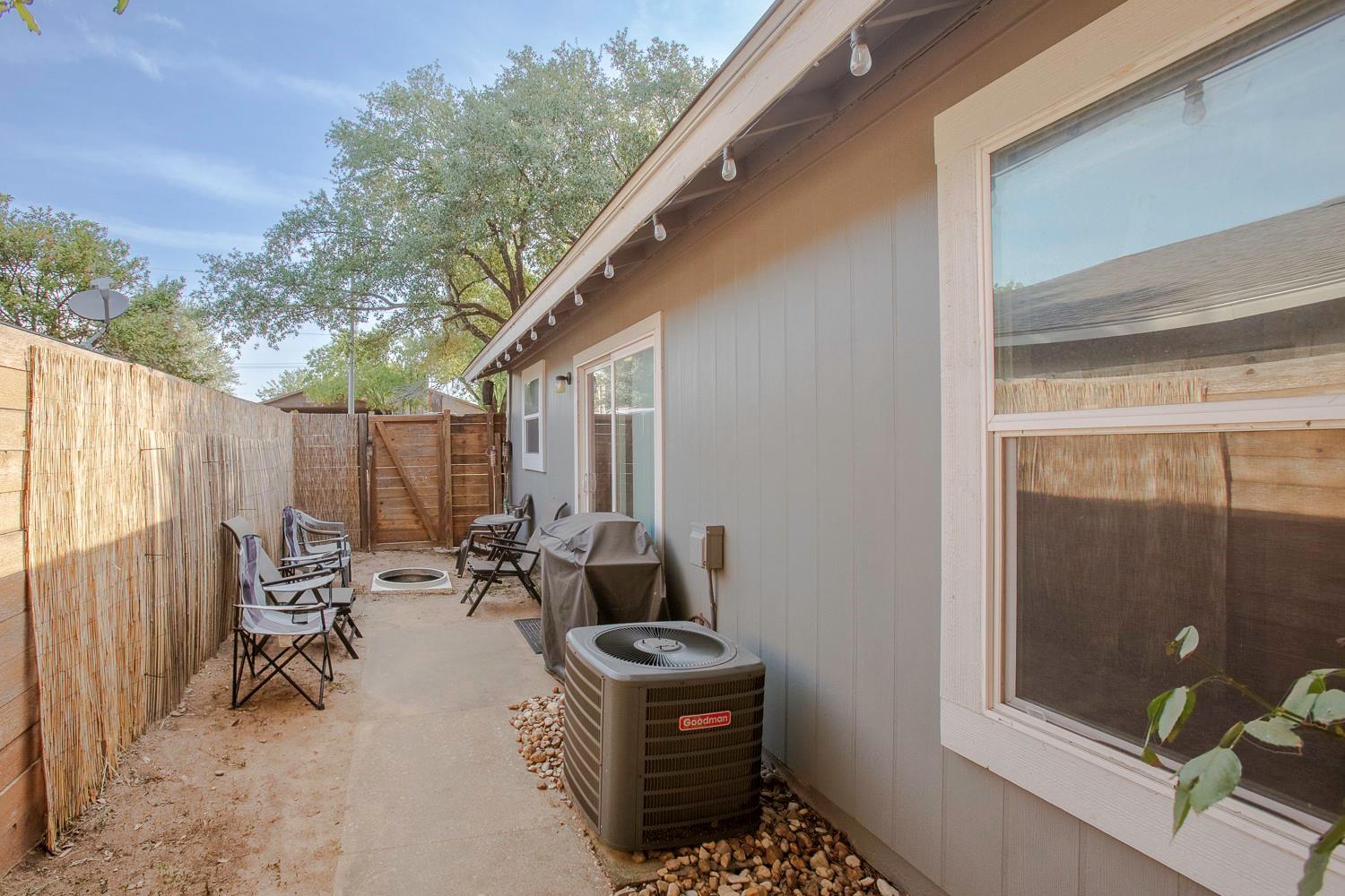 2003 Conestoga Trl # B, Austin, TX 78744