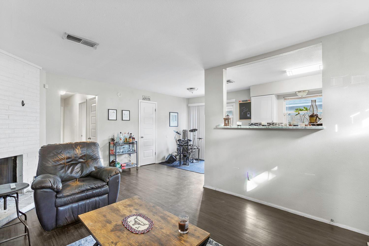 2003 Conestoga Trl # B, Austin, TX 78744