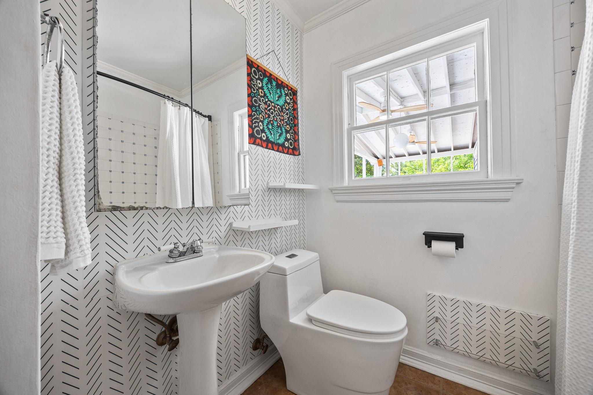 305 E 50th St, Austin, TX 78751