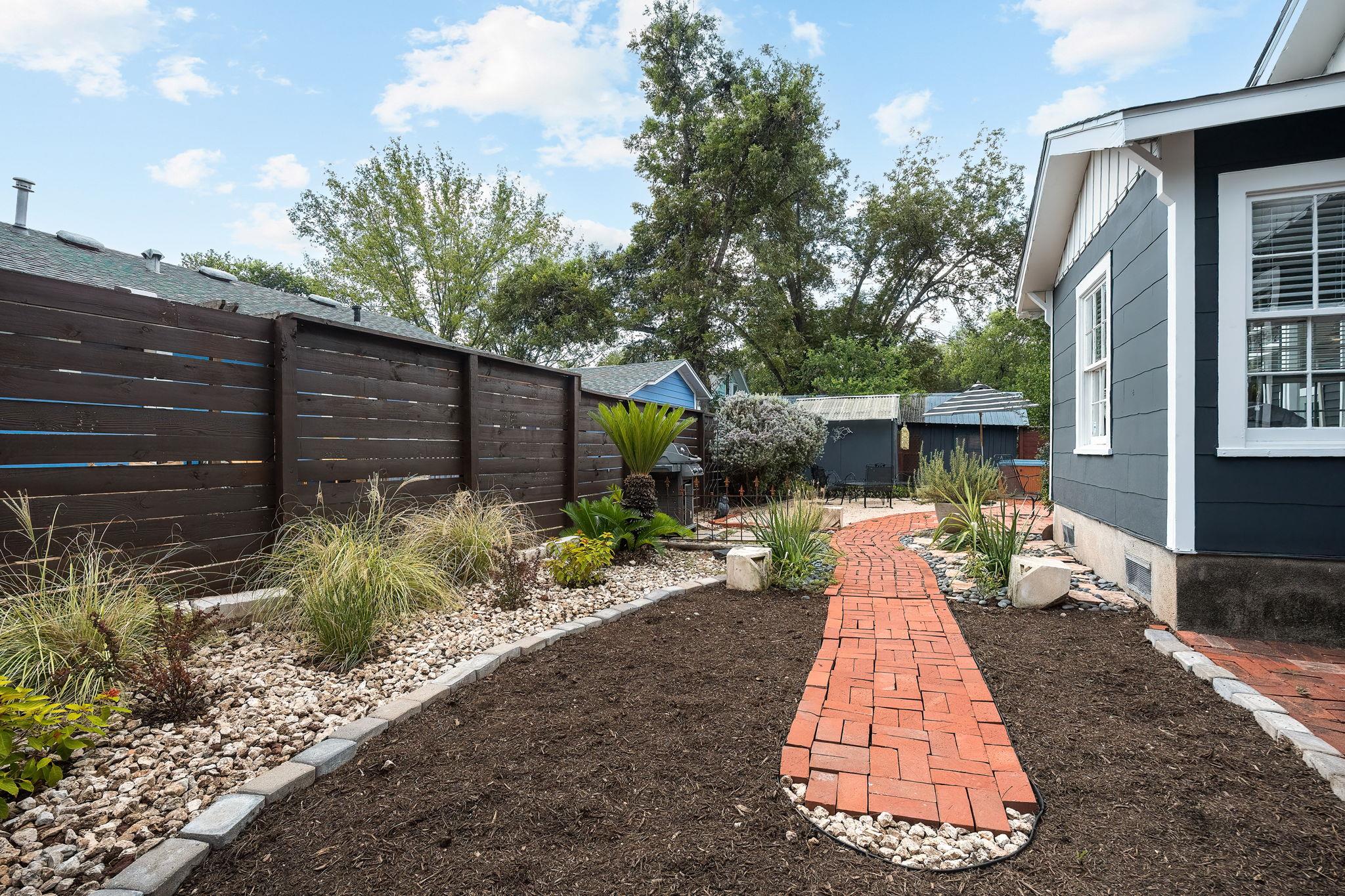 305 E 50th St, Austin, TX 78751