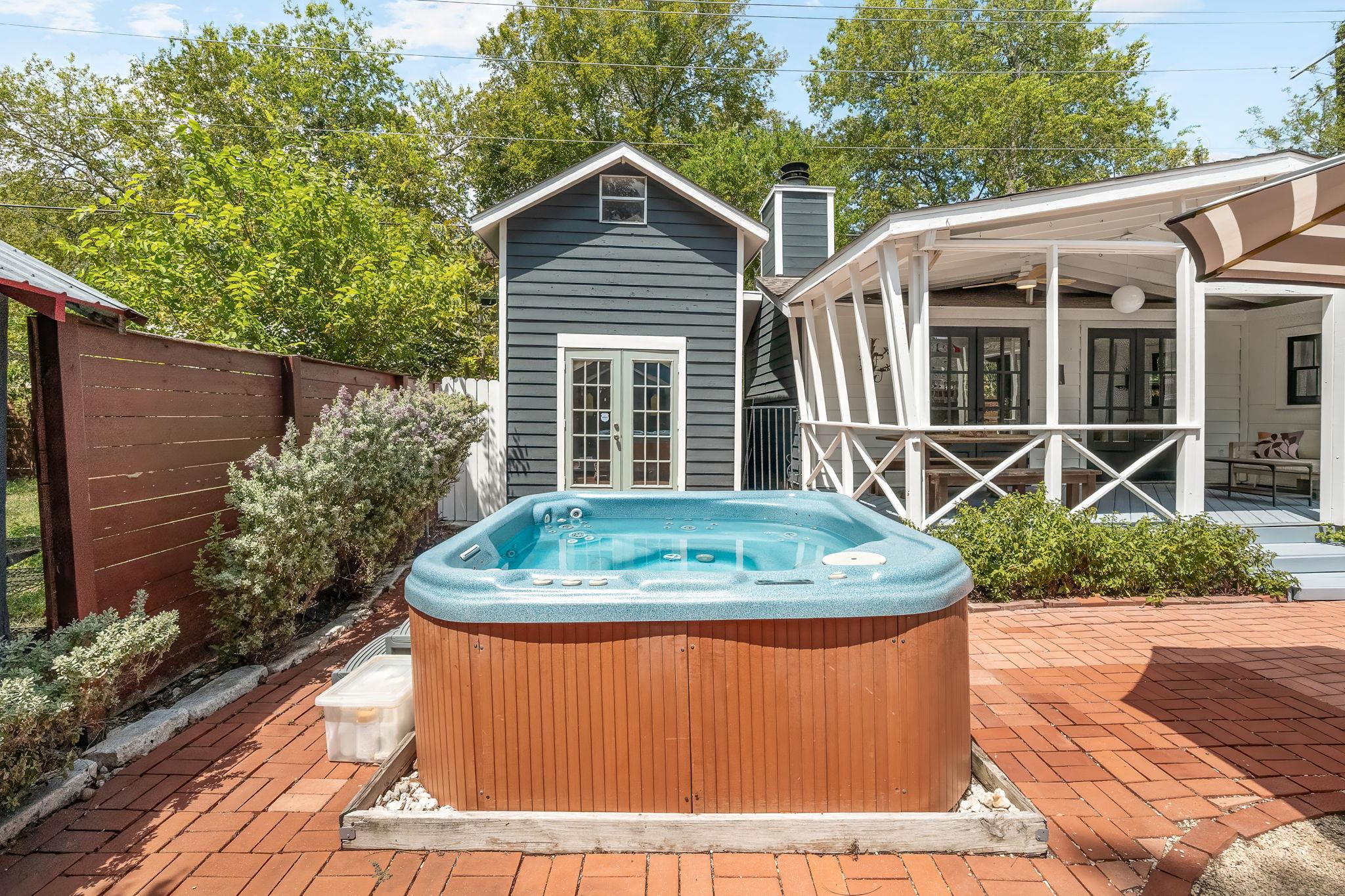 305 E 50th St, Austin, TX 78751