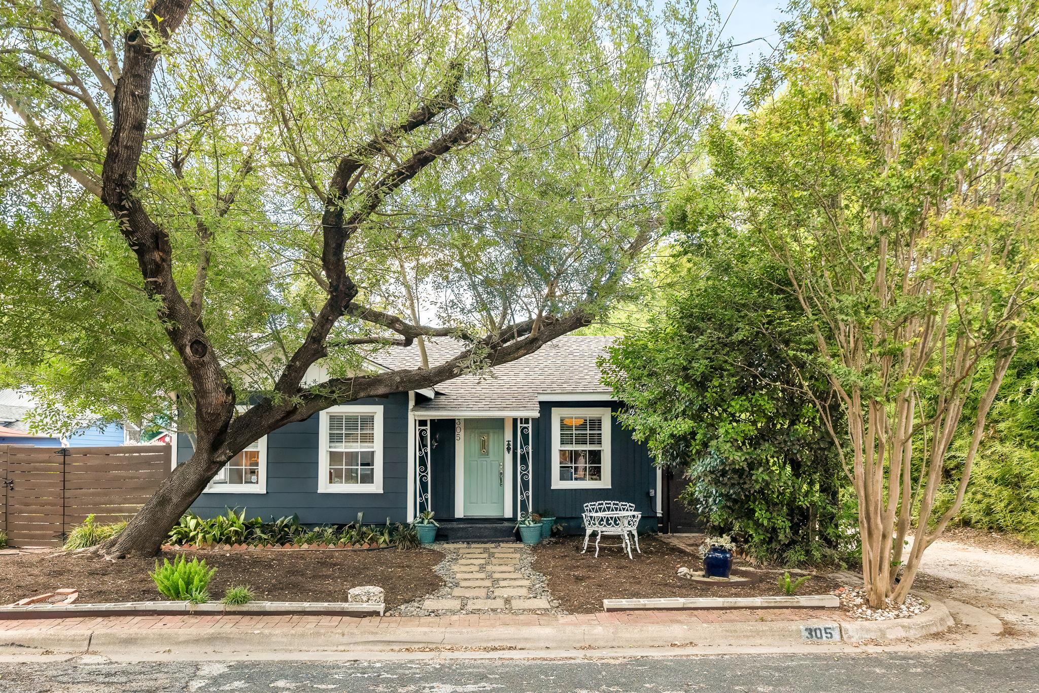 305 E 50th St, Austin, TX 78751