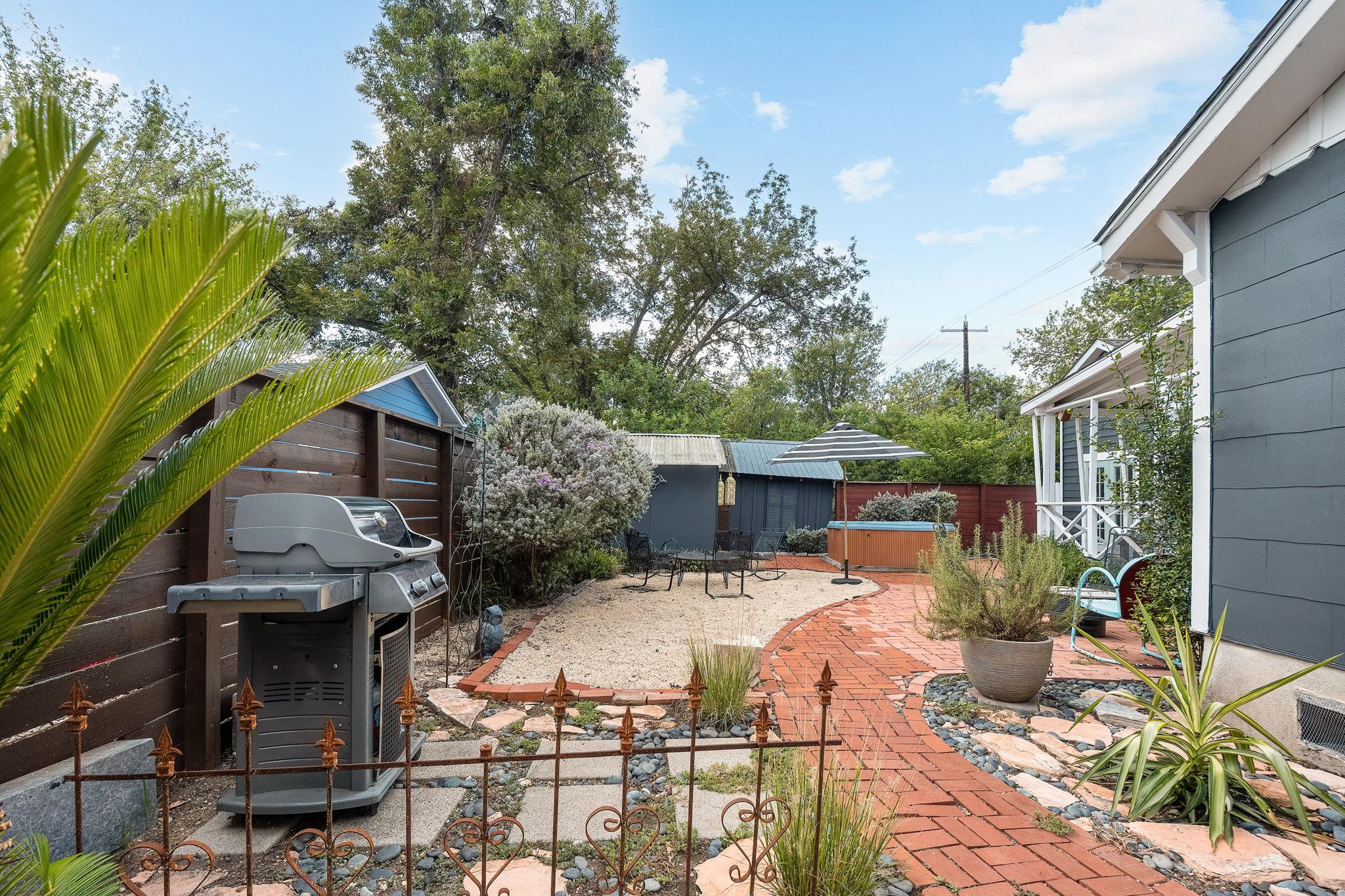 305 E 50th St, Austin, TX 78751