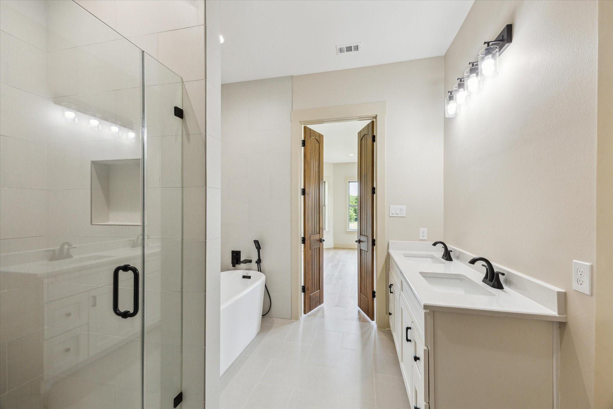 2130 Hartfield Rd, Round Top, TX 78954