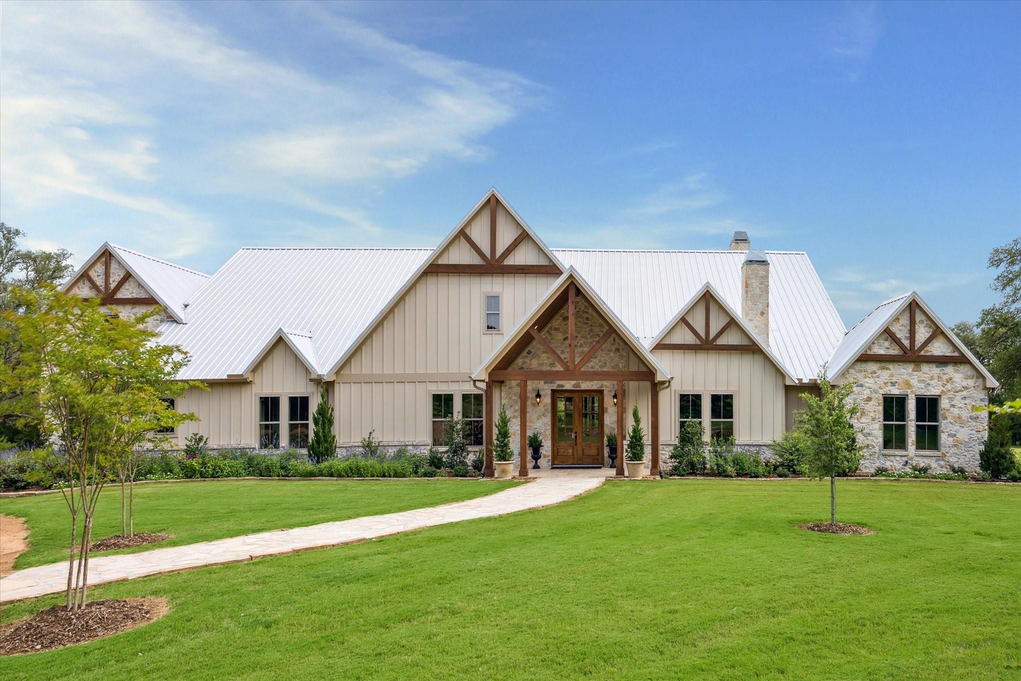 2130 Hartfield Rd, Round Top, TX 78954