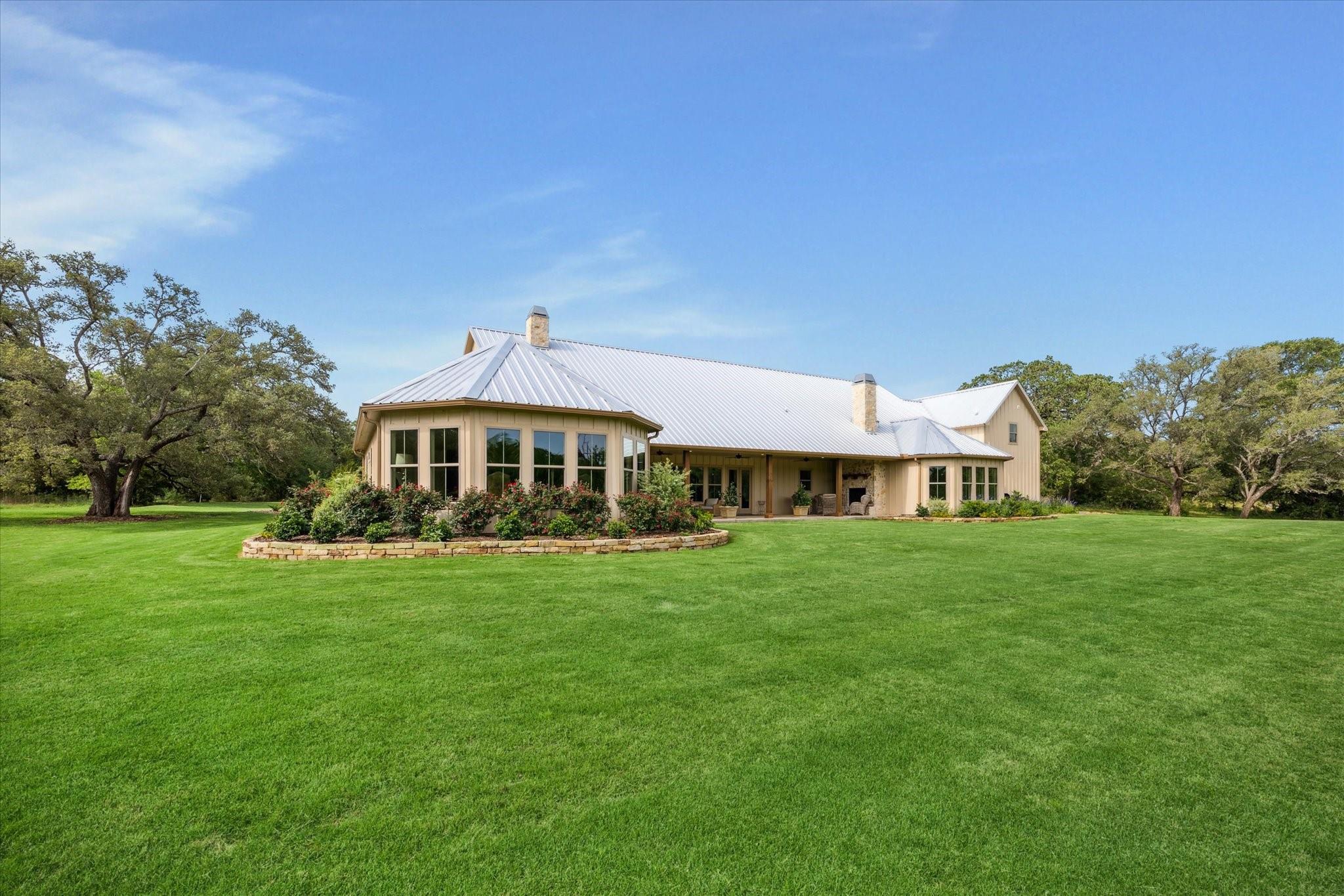 2130 Hartfield Rd, Round Top, TX 78954