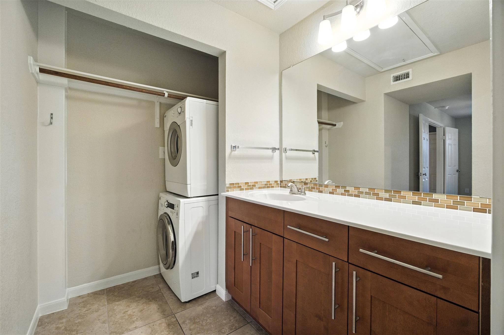 7685 Northcross Dr # 1028, Austin, TX 78757