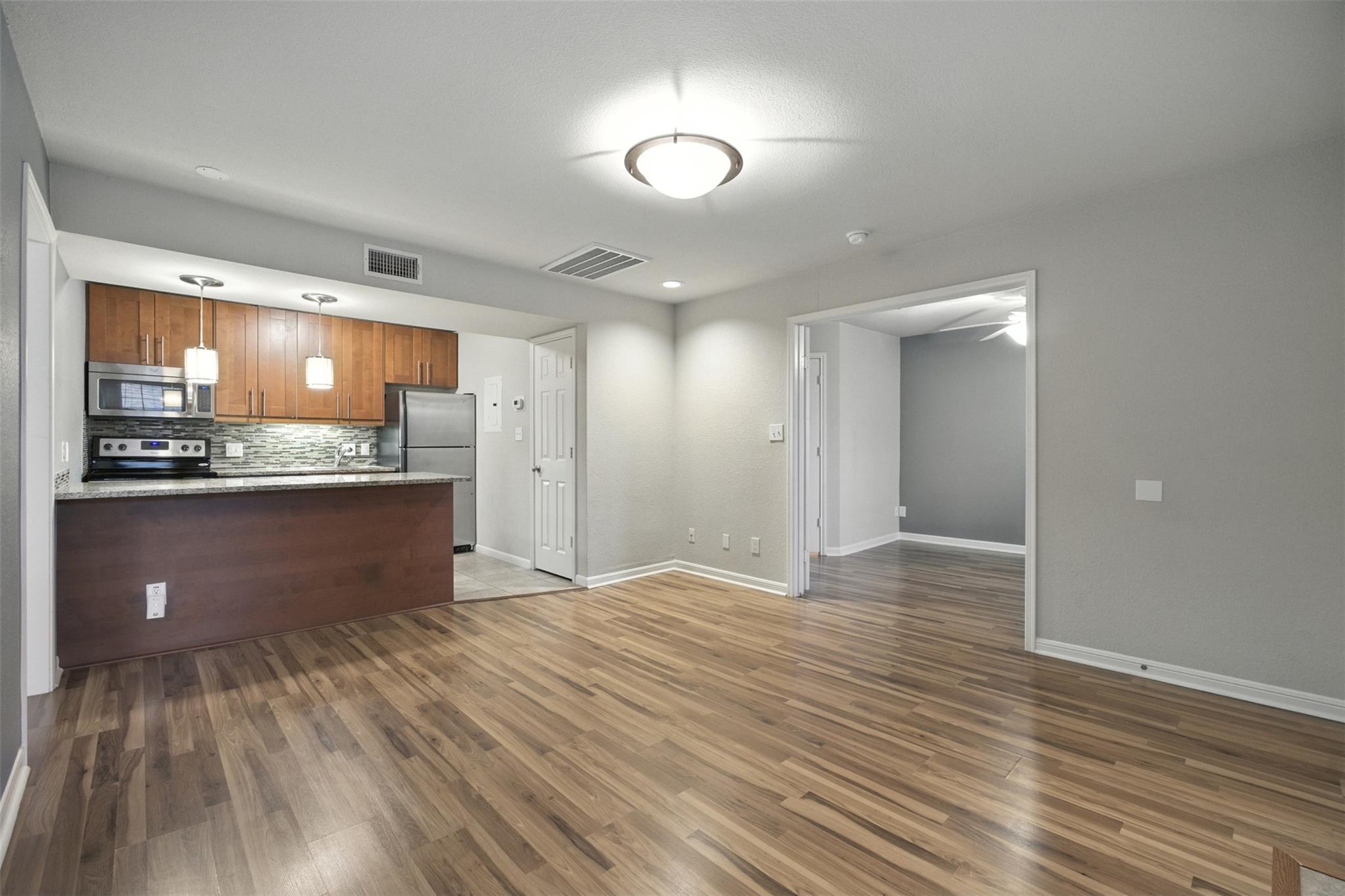 7685 Northcross Dr # 1028, Austin, TX 78757