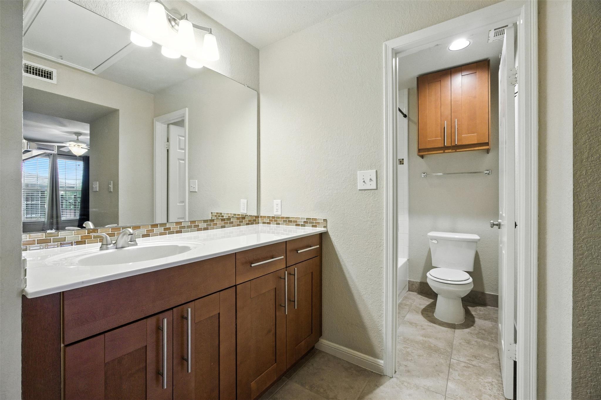 7685 Northcross Dr # 1028, Austin, TX 78757