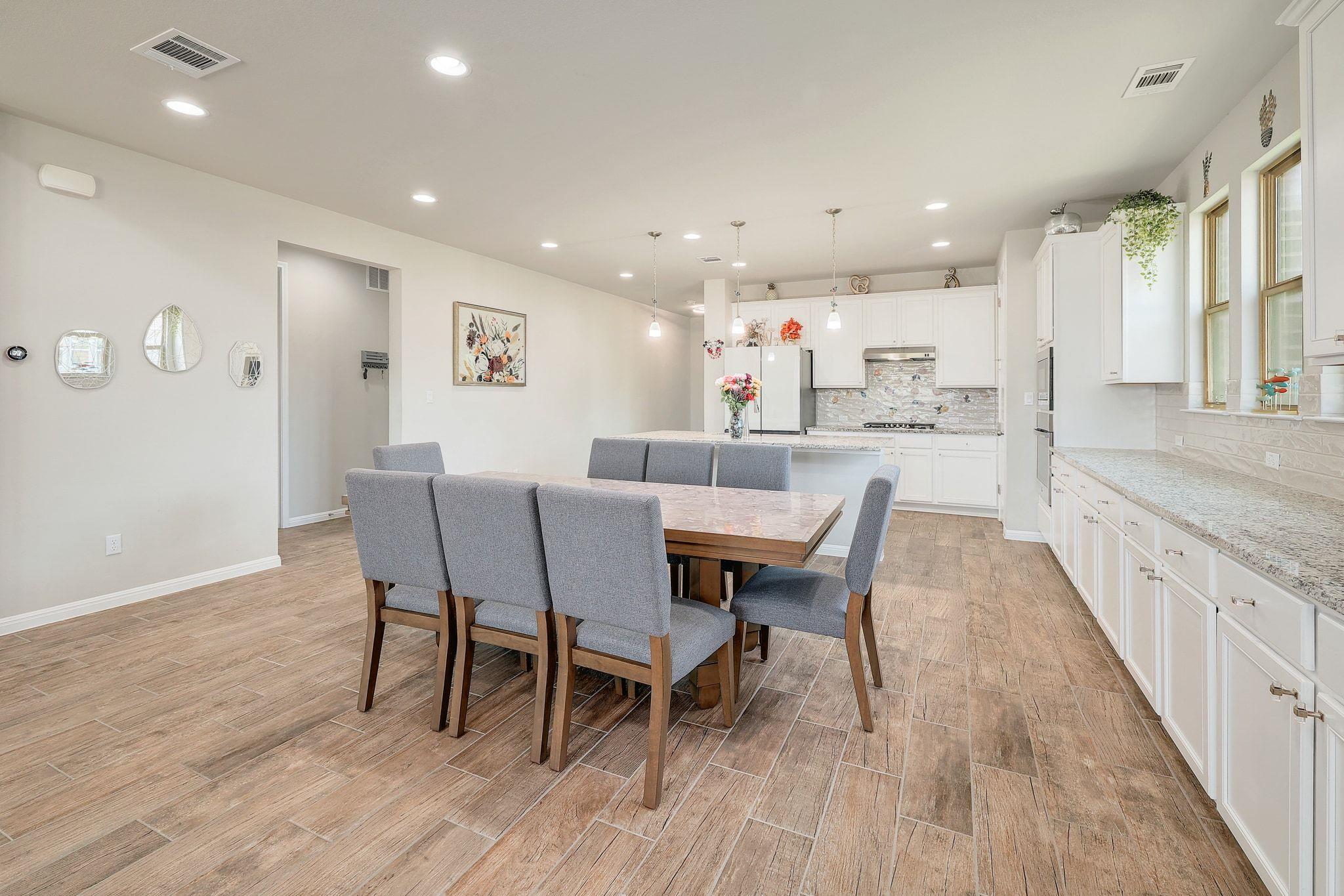 1136 Almeria Bnd, Leander, TX 78641