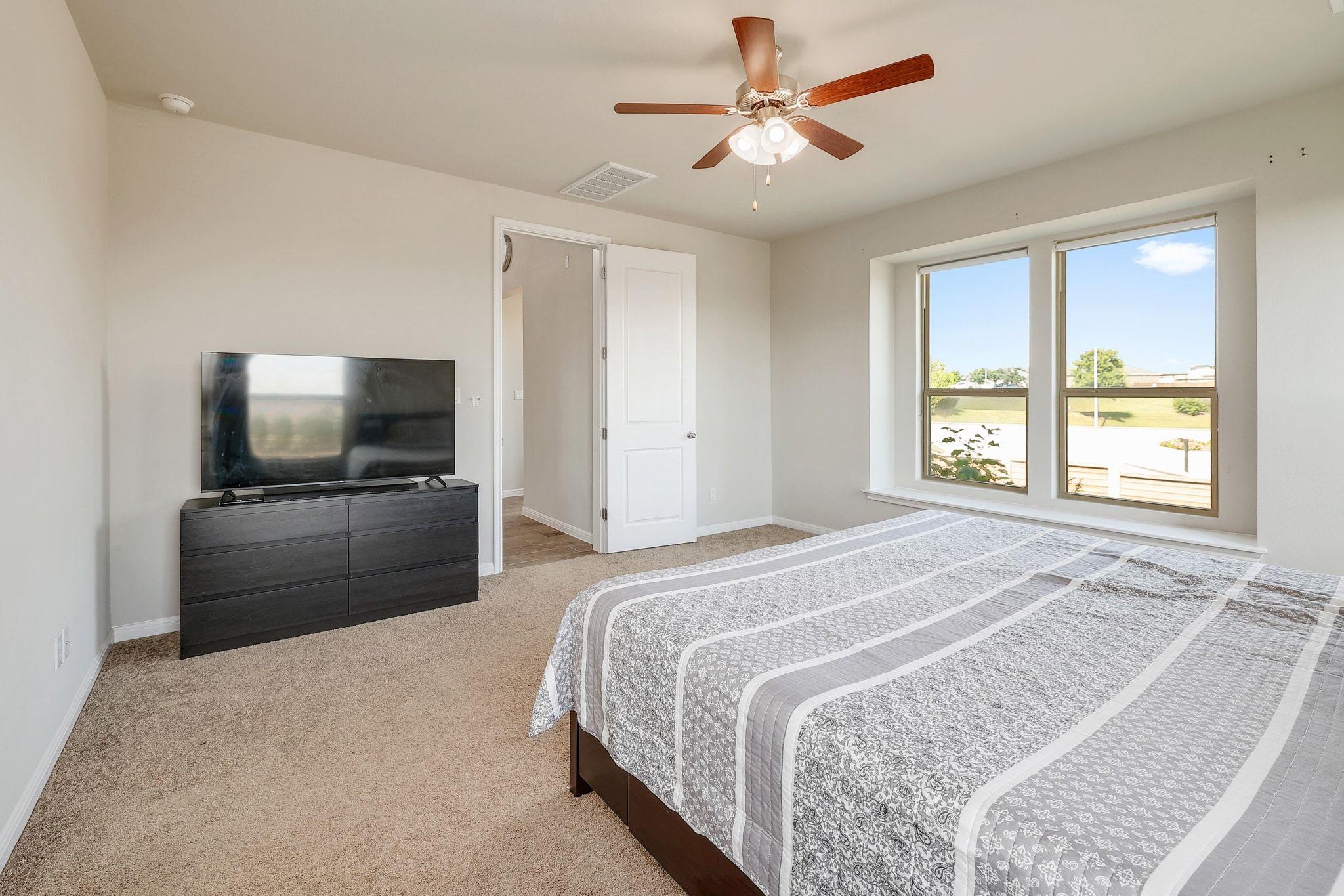 1136 Almeria Bnd, Leander, TX 78641