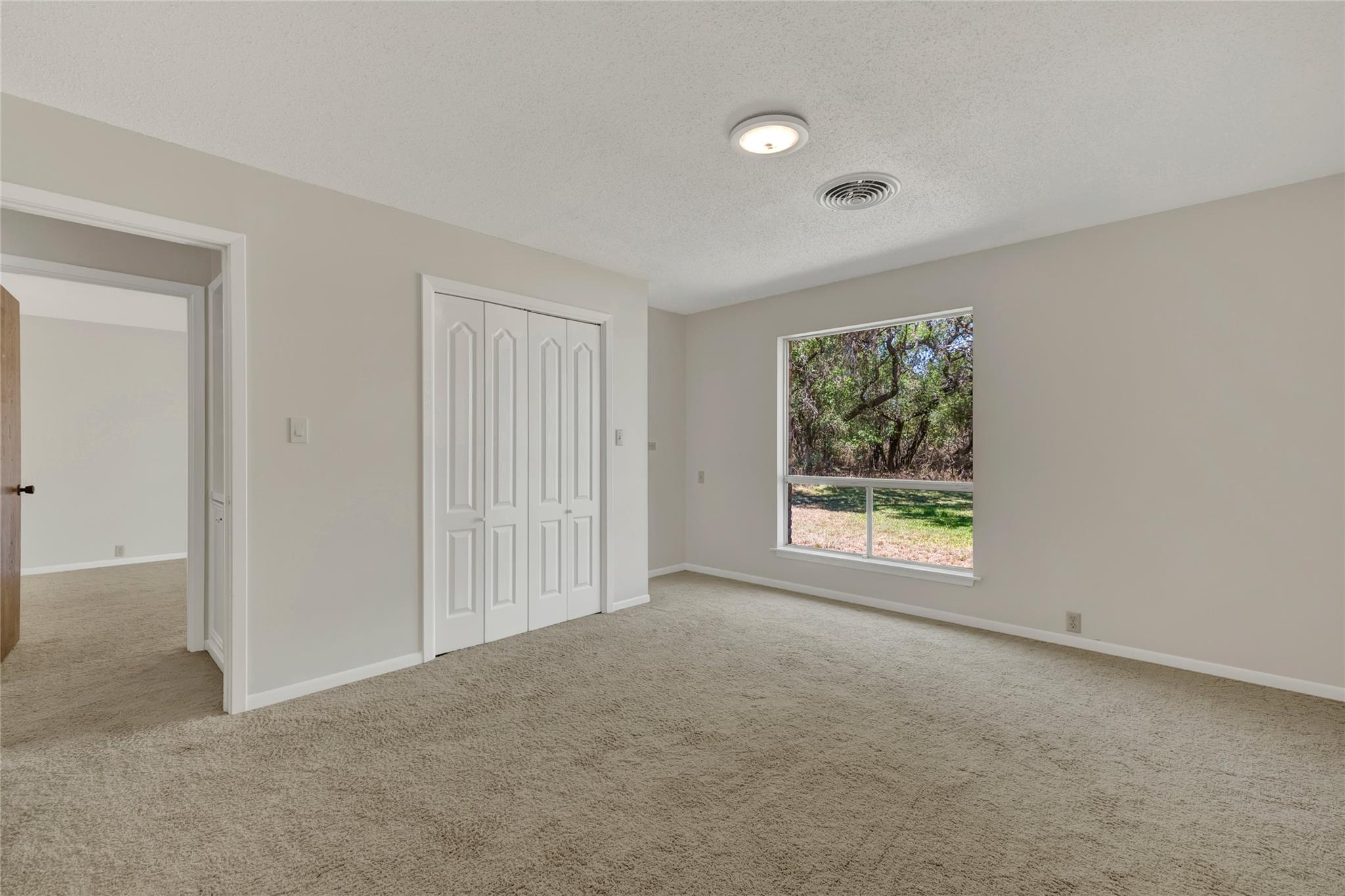 909 Palomino Ln, San Marcos, TX 78666