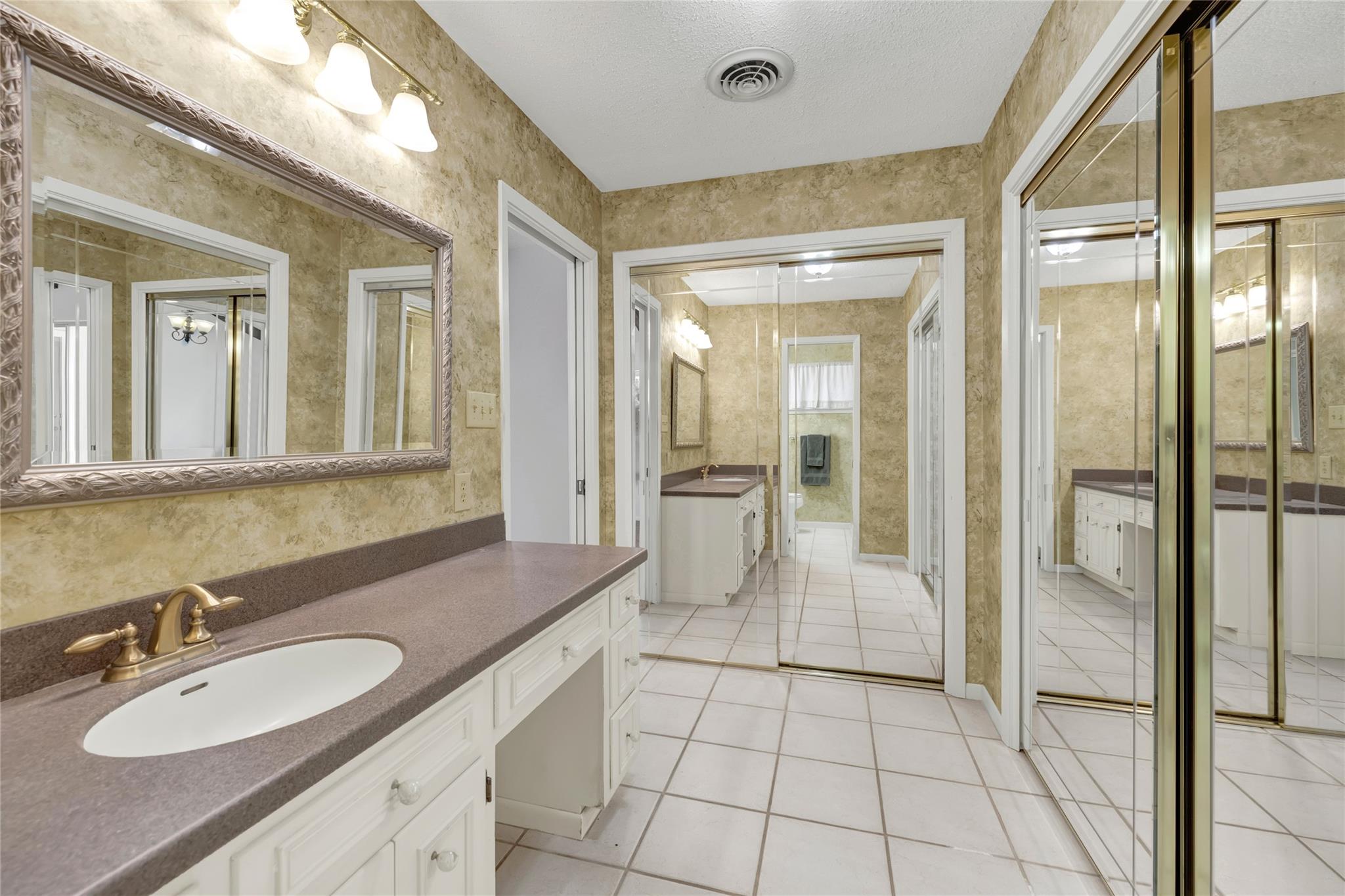 909 Palomino Ln, San Marcos, TX 78666