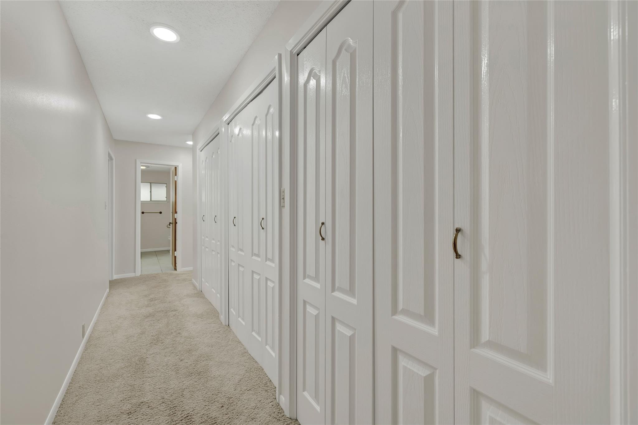 909 Palomino Ln, San Marcos, TX 78666