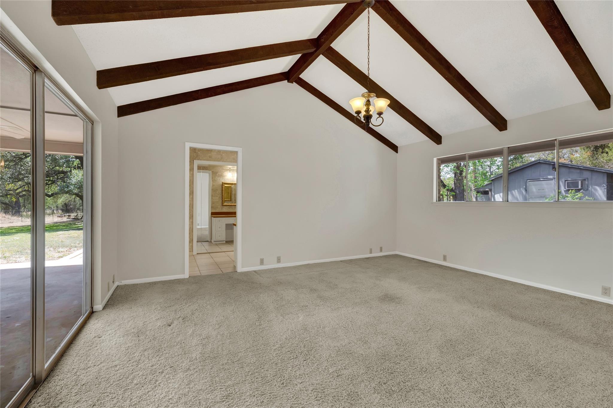 909 Palomino Ln, San Marcos, TX 78666