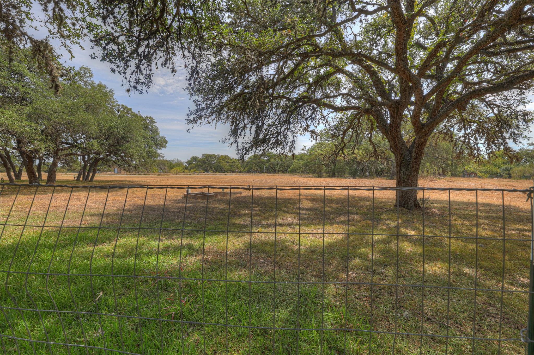 909 Palomino Ln, San Marcos, TX 78666