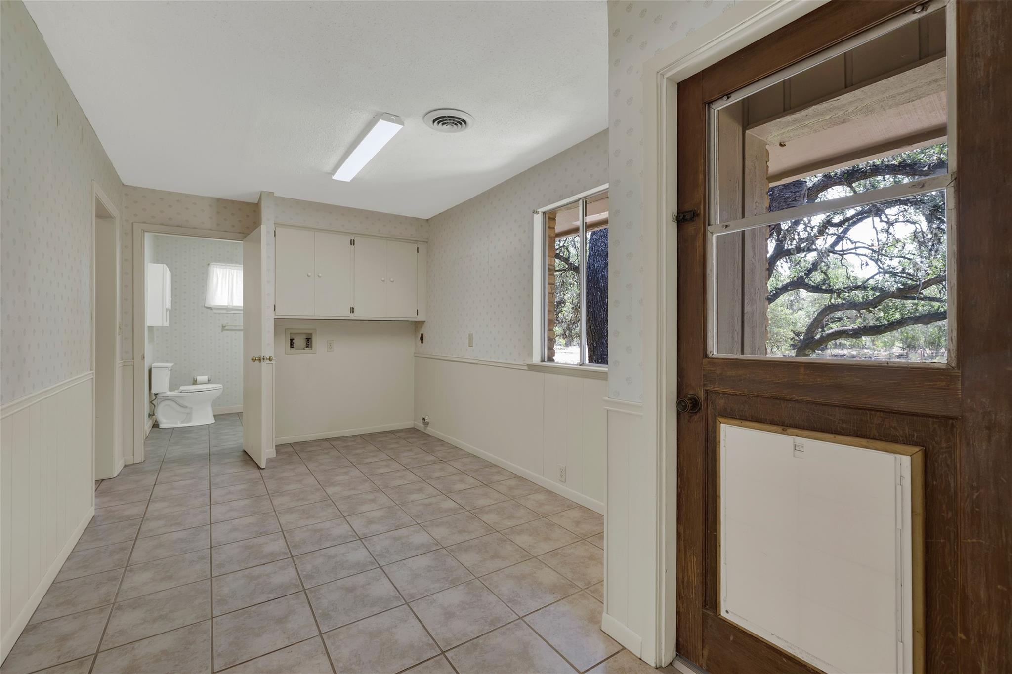 909 Palomino Ln, San Marcos, TX 78666