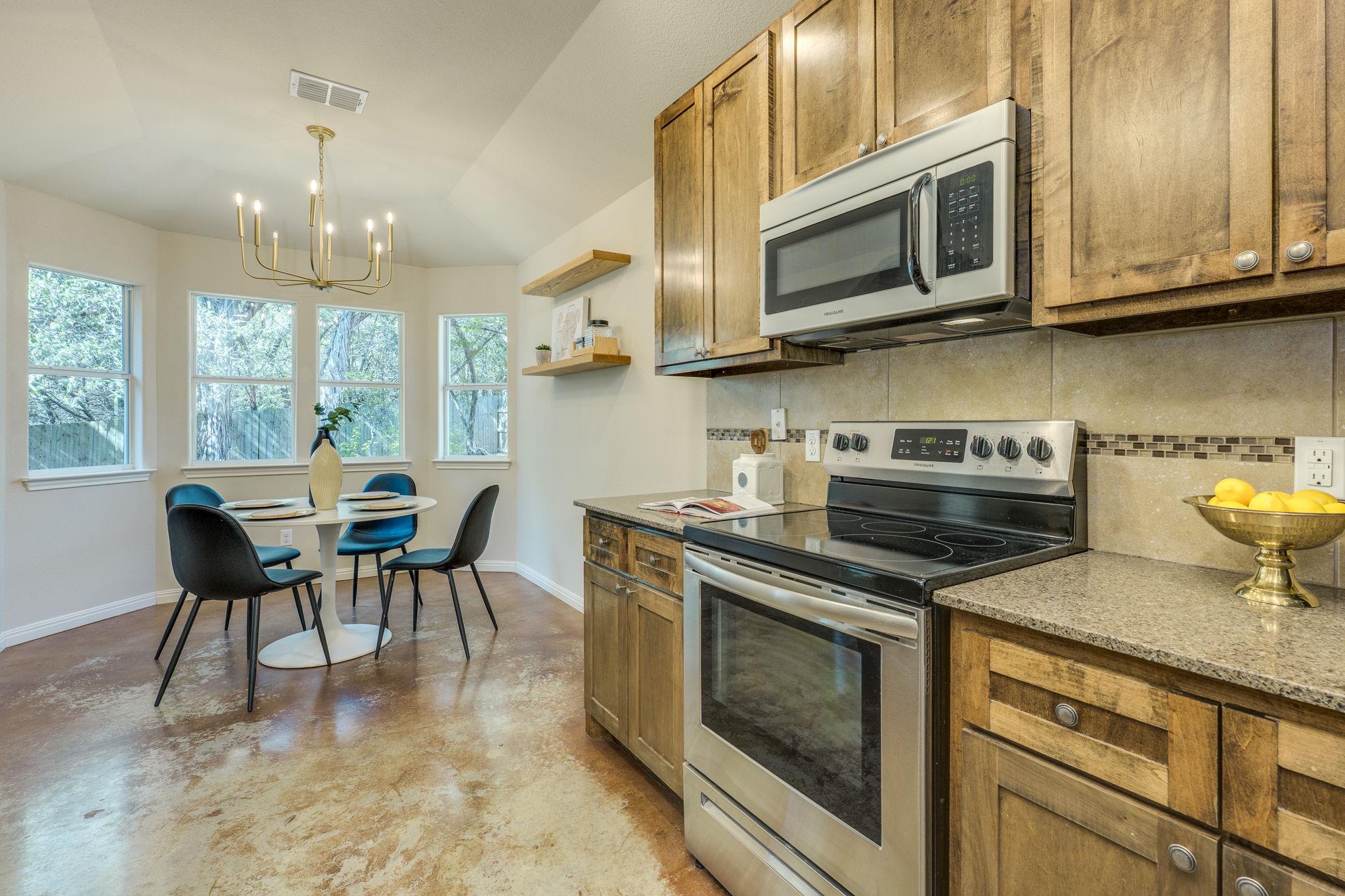 37 Pleasant Valley Rd, Wimberley, TX 78676