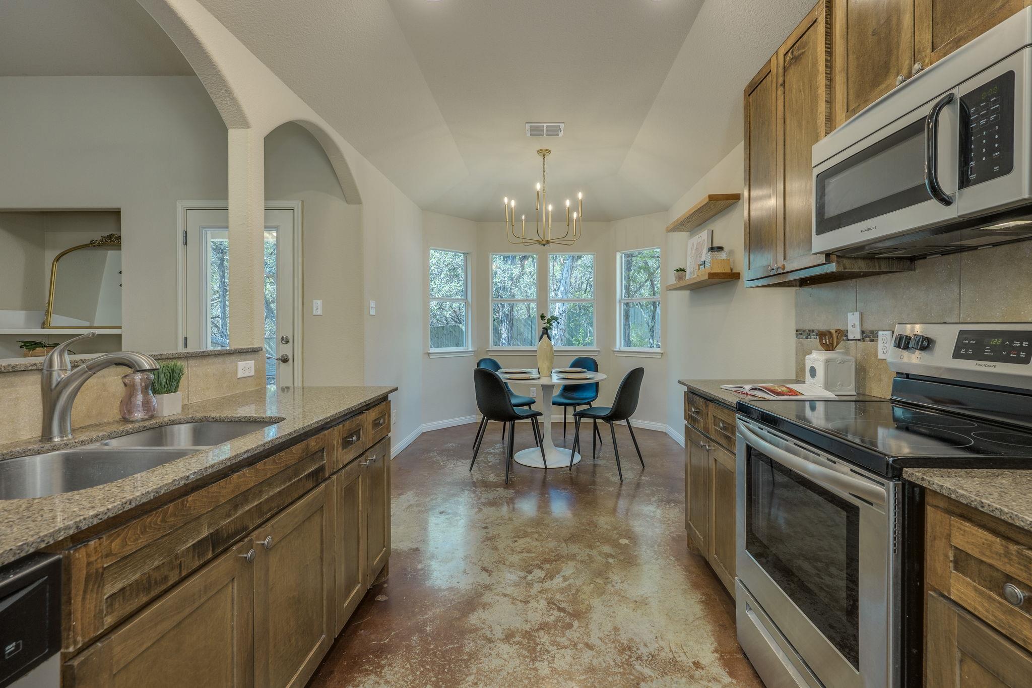 37 Pleasant Valley Rd, Wimberley, TX 78676
