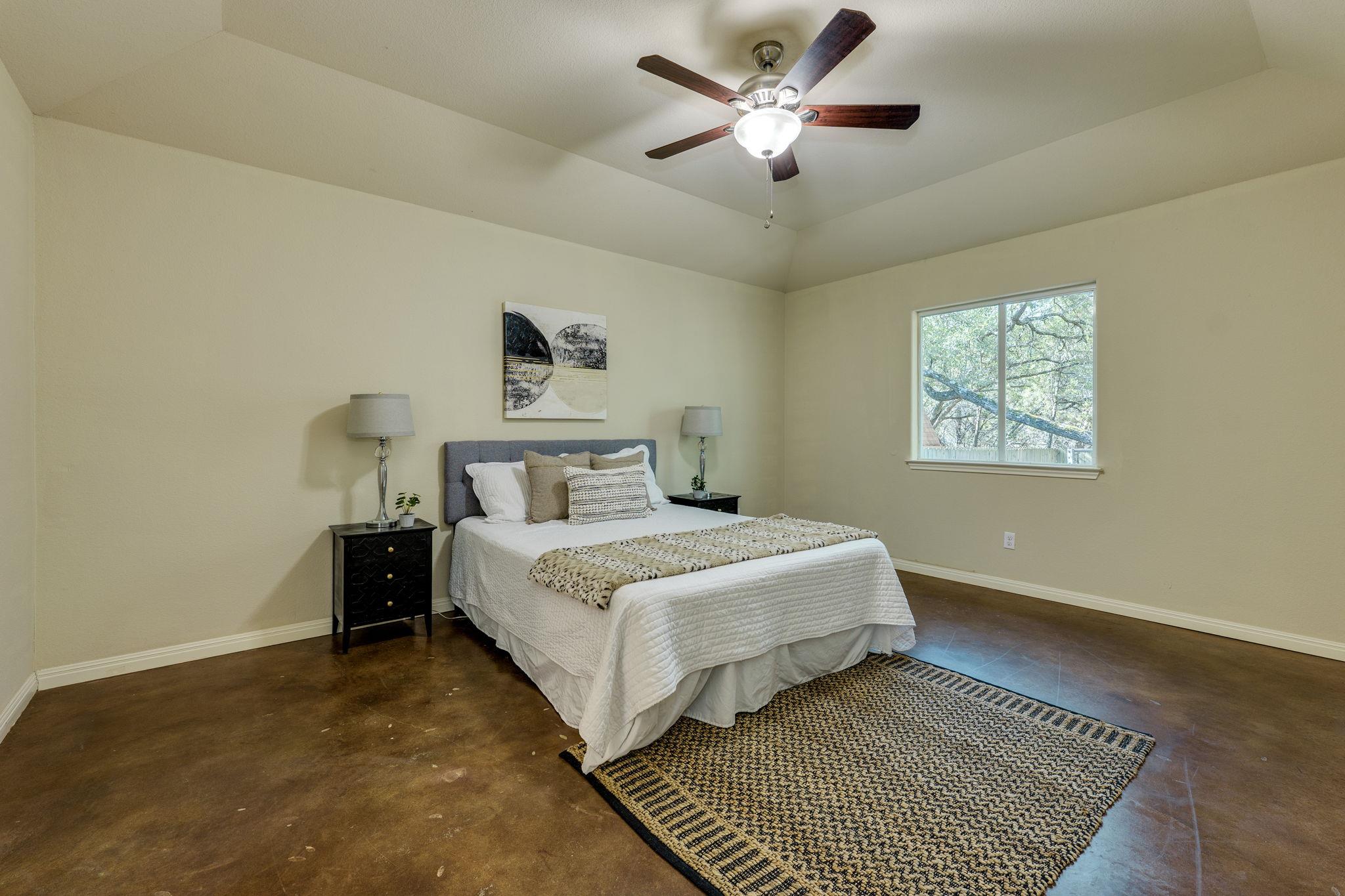 37 Pleasant Valley Rd, Wimberley, TX 78676