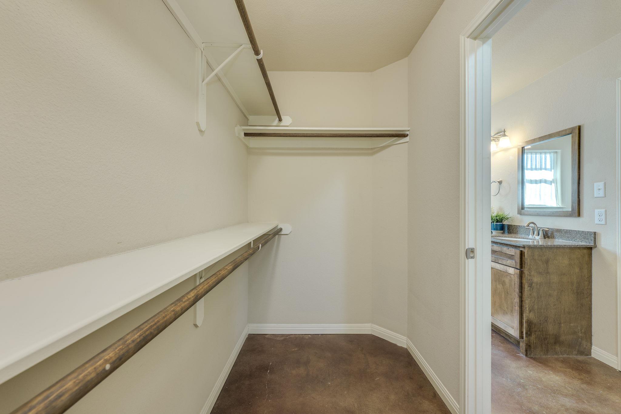 37 Pleasant Valley Rd, Wimberley, TX 78676