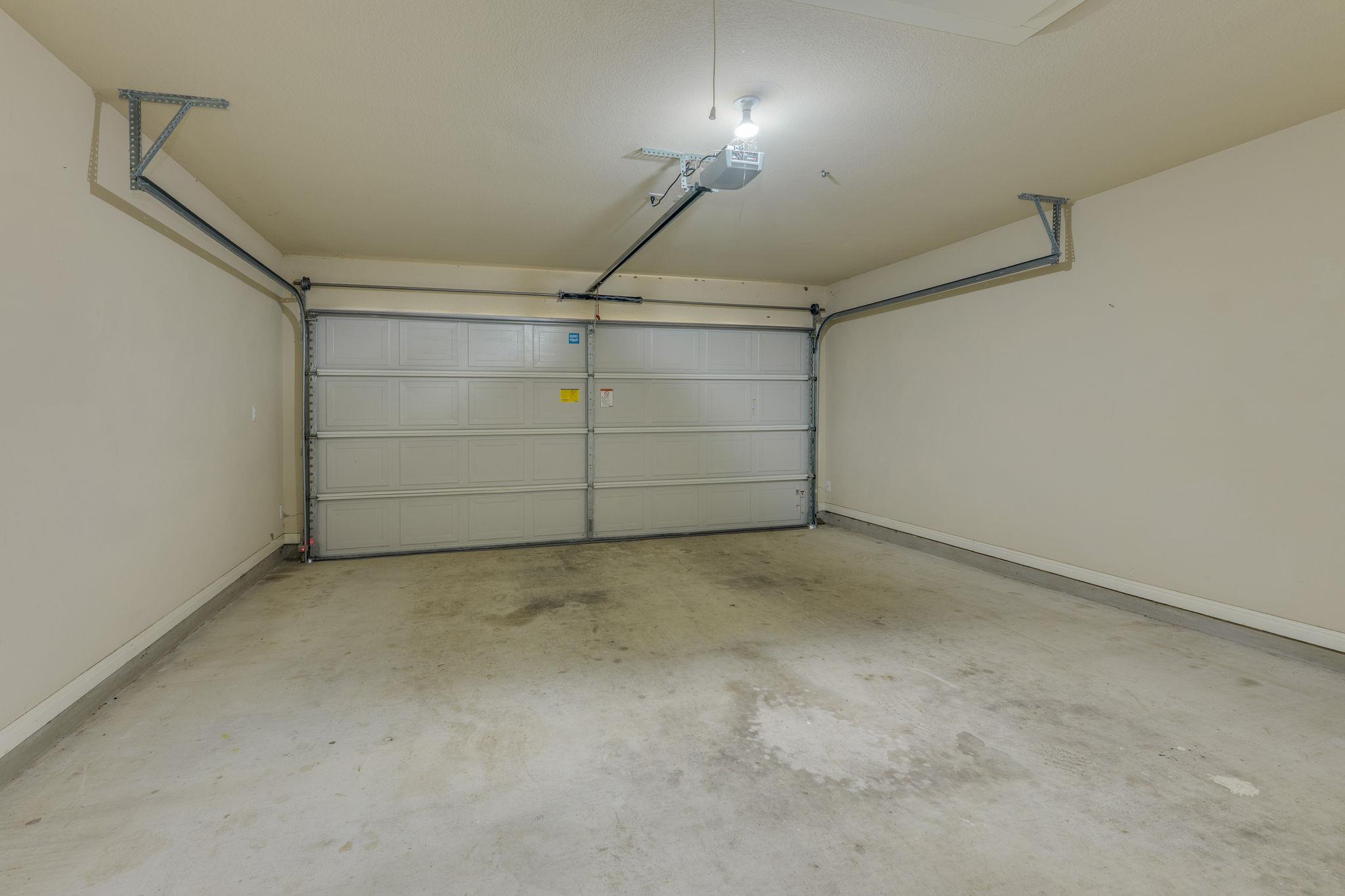 37 Pleasant Valley Rd, Wimberley, TX 78676