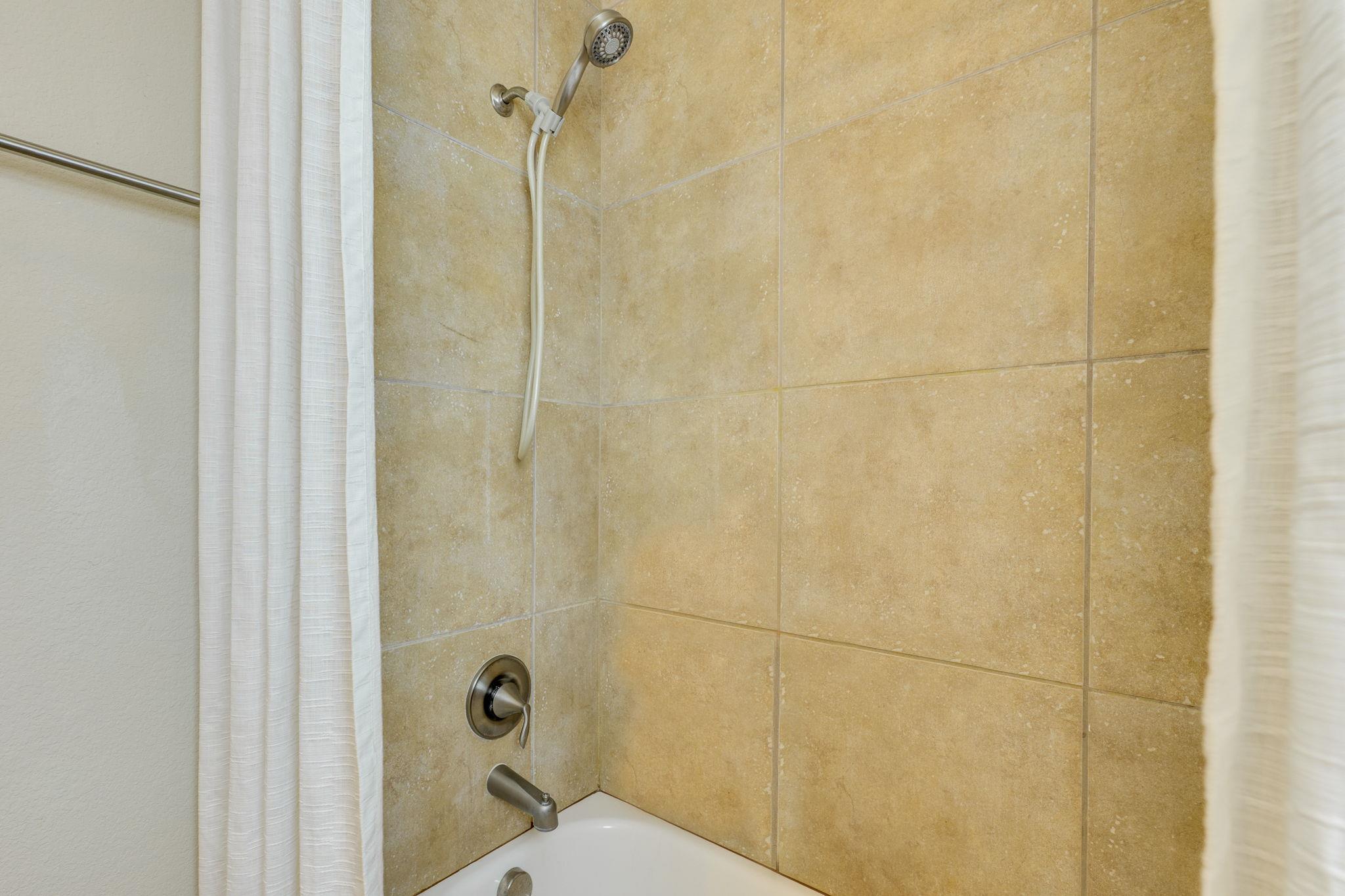 37 Pleasant Valley Rd, Wimberley, TX 78676