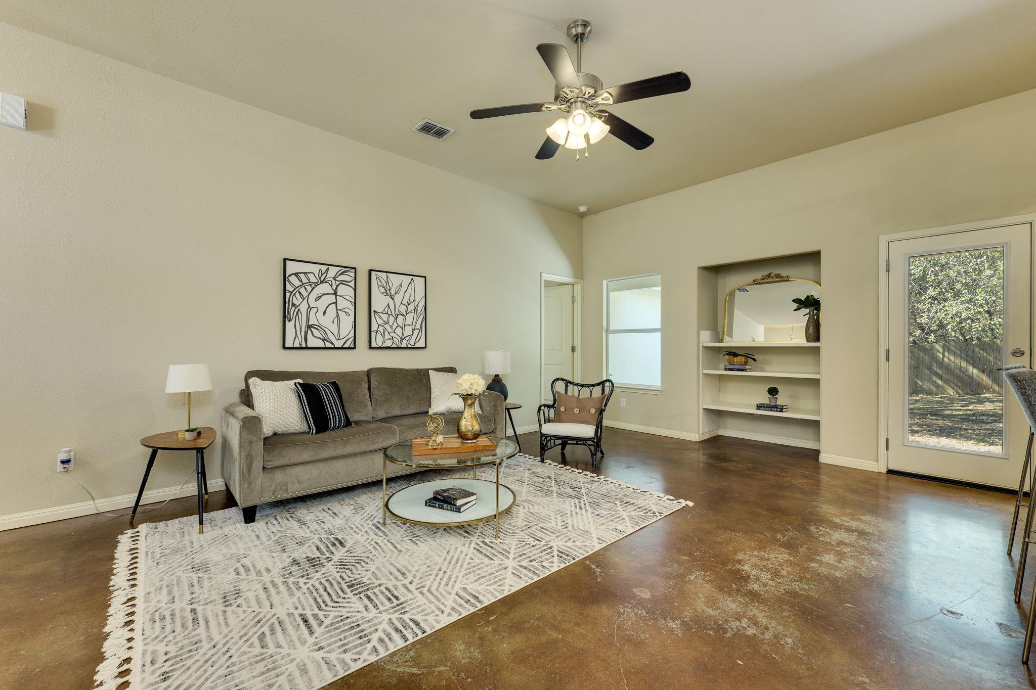 37 Pleasant Valley Rd, Wimberley, TX 78676