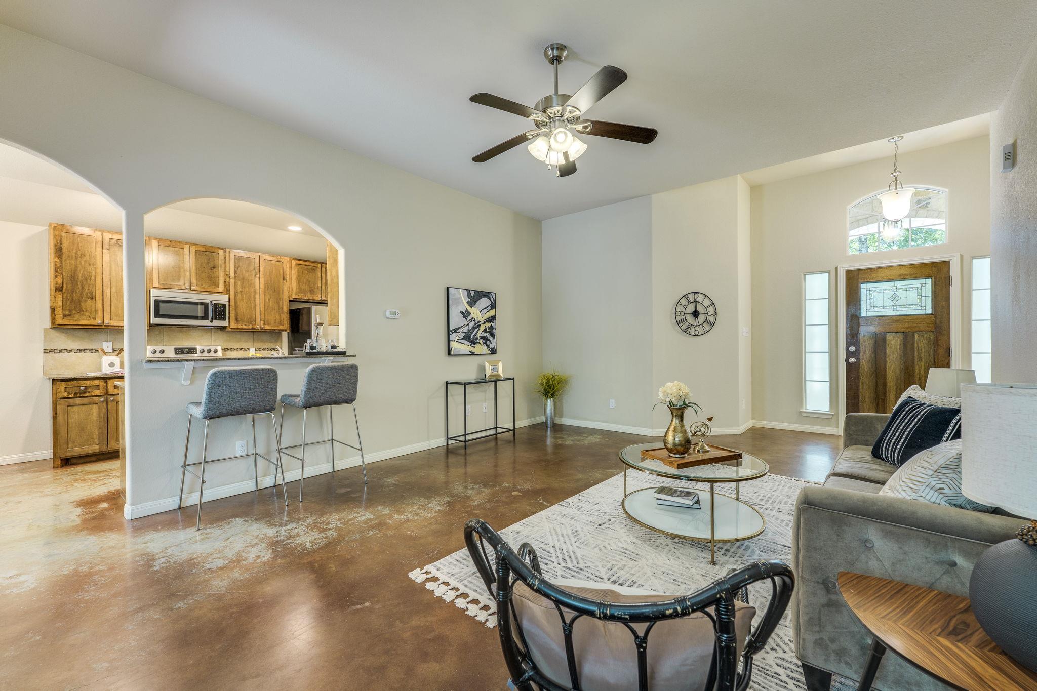 37 Pleasant Valley Rd, Wimberley, TX 78676