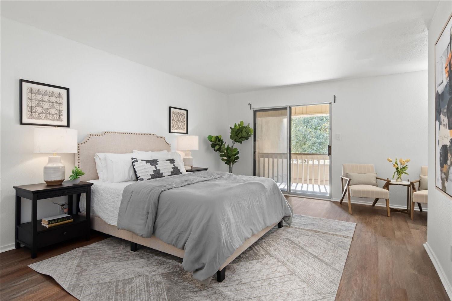 559 Demarett Dr, Point Venture, TX 78645