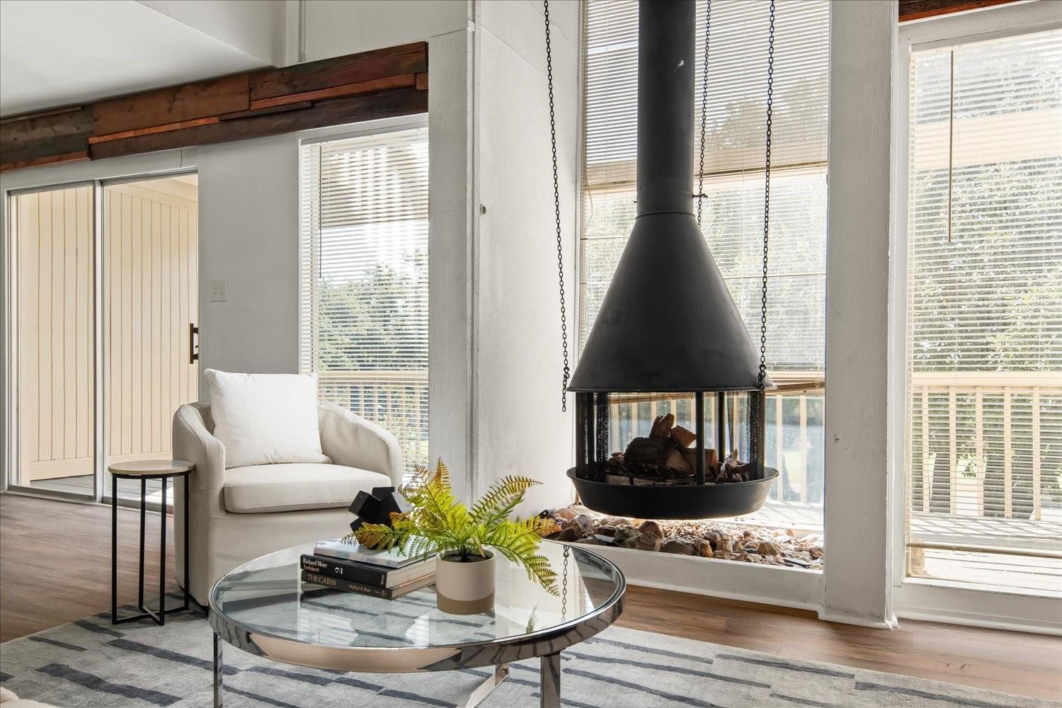 559 Demarett Dr, Point Venture, TX 78645