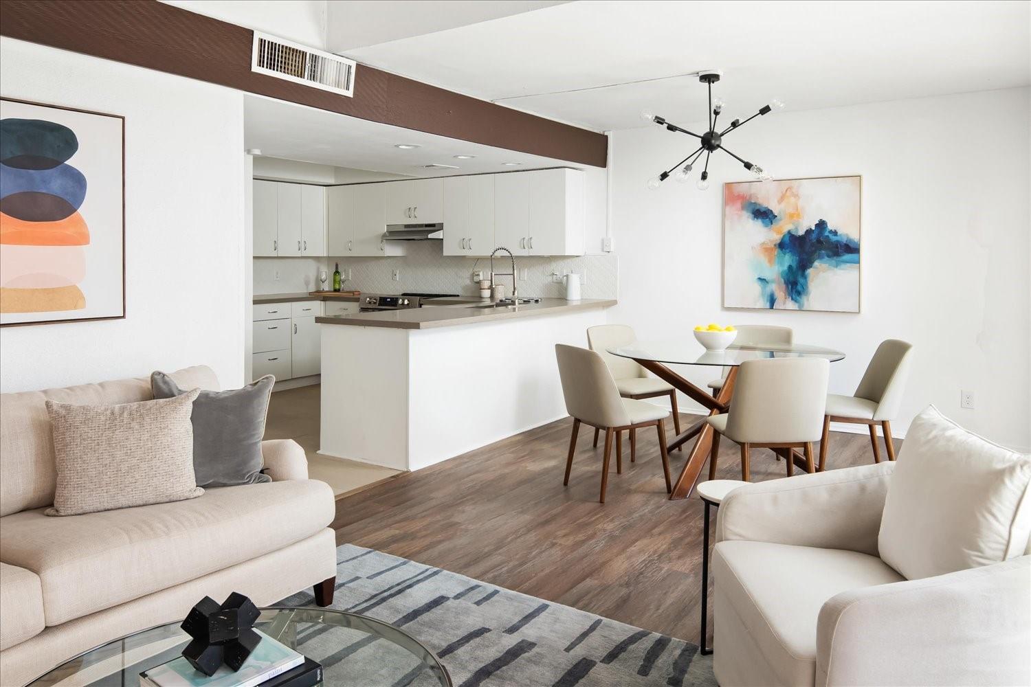 559 Demarett Dr, Point Venture, TX 78645